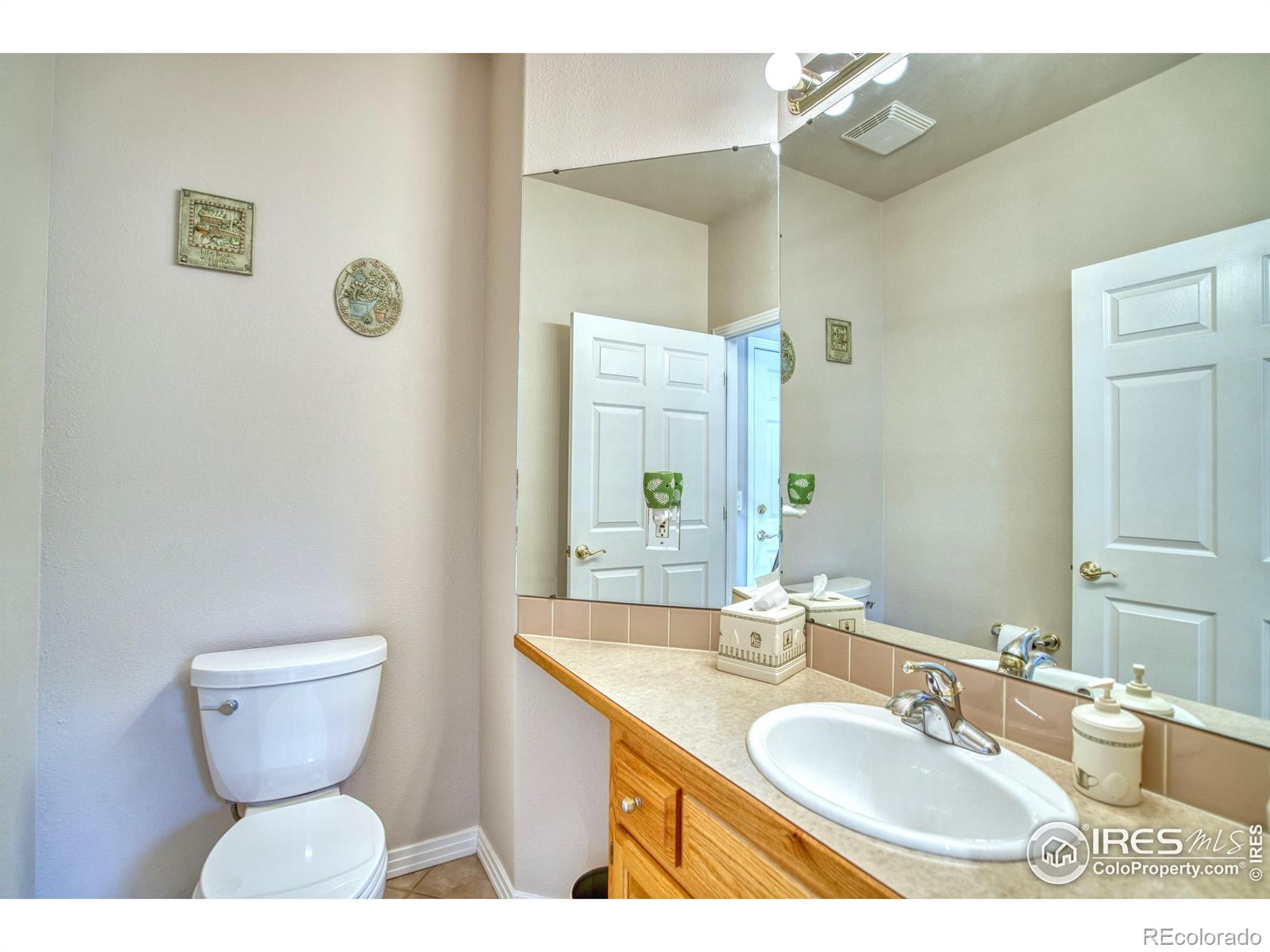 MLS Image #20 for 2050  emerald drive,longmont, Colorado