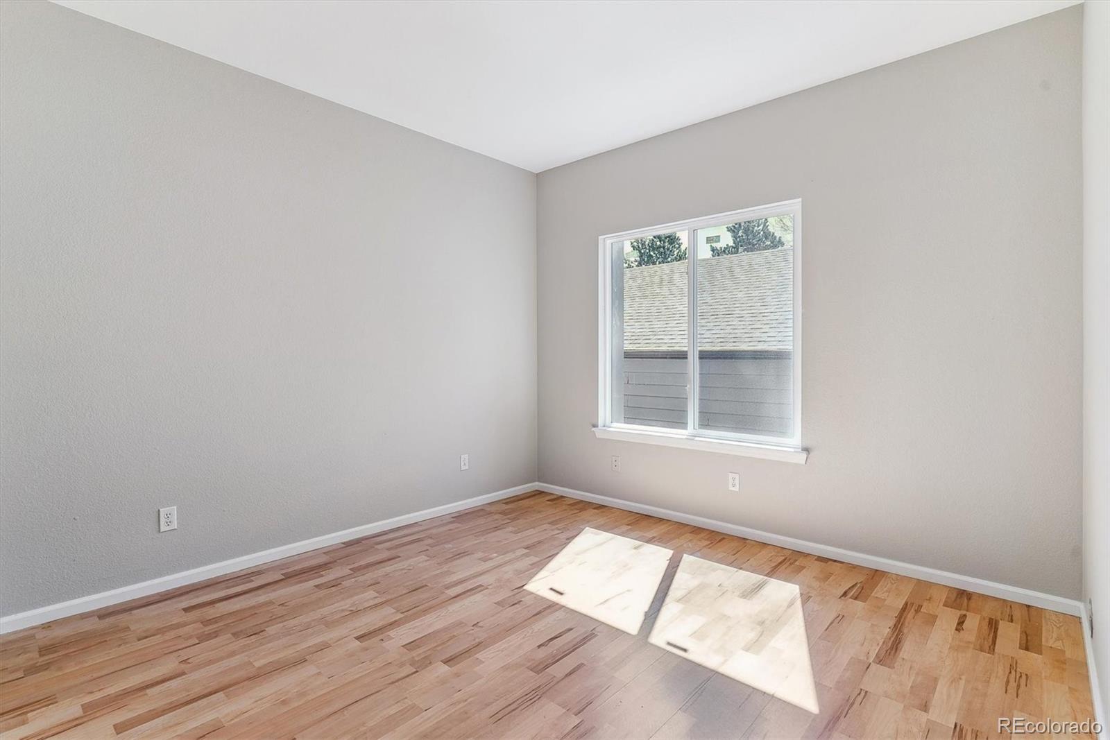 MLS Image #14 for 2575 s syracuse way,denver, Colorado