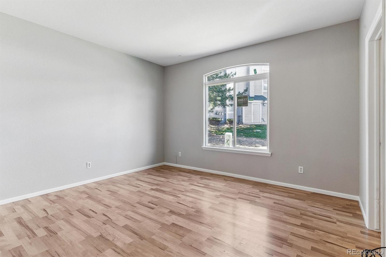 MLS Image #15 for 2575 s syracuse way,denver, Colorado