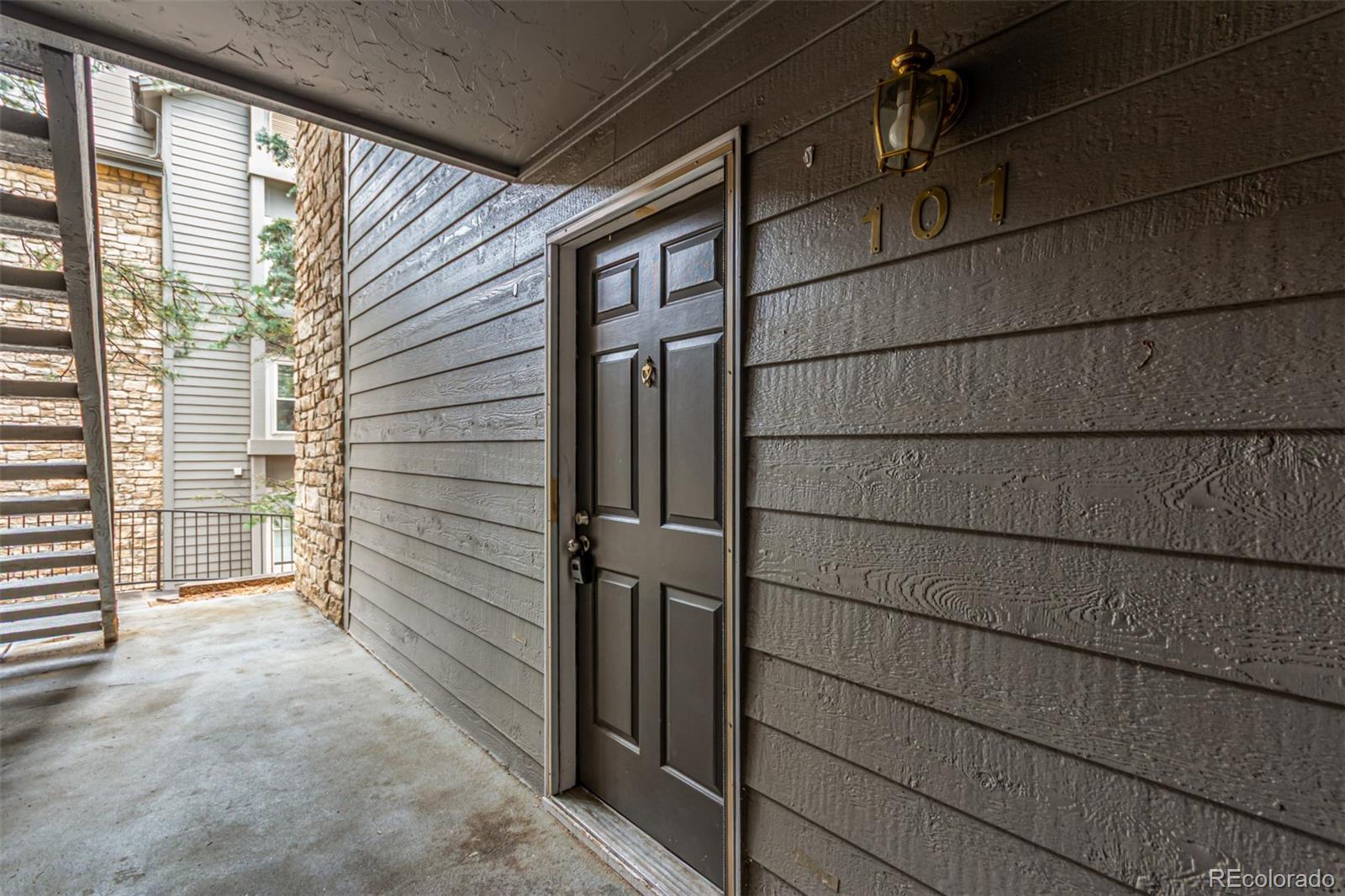 MLS Image #1 for 2575 s syracuse way,denver, Colorado