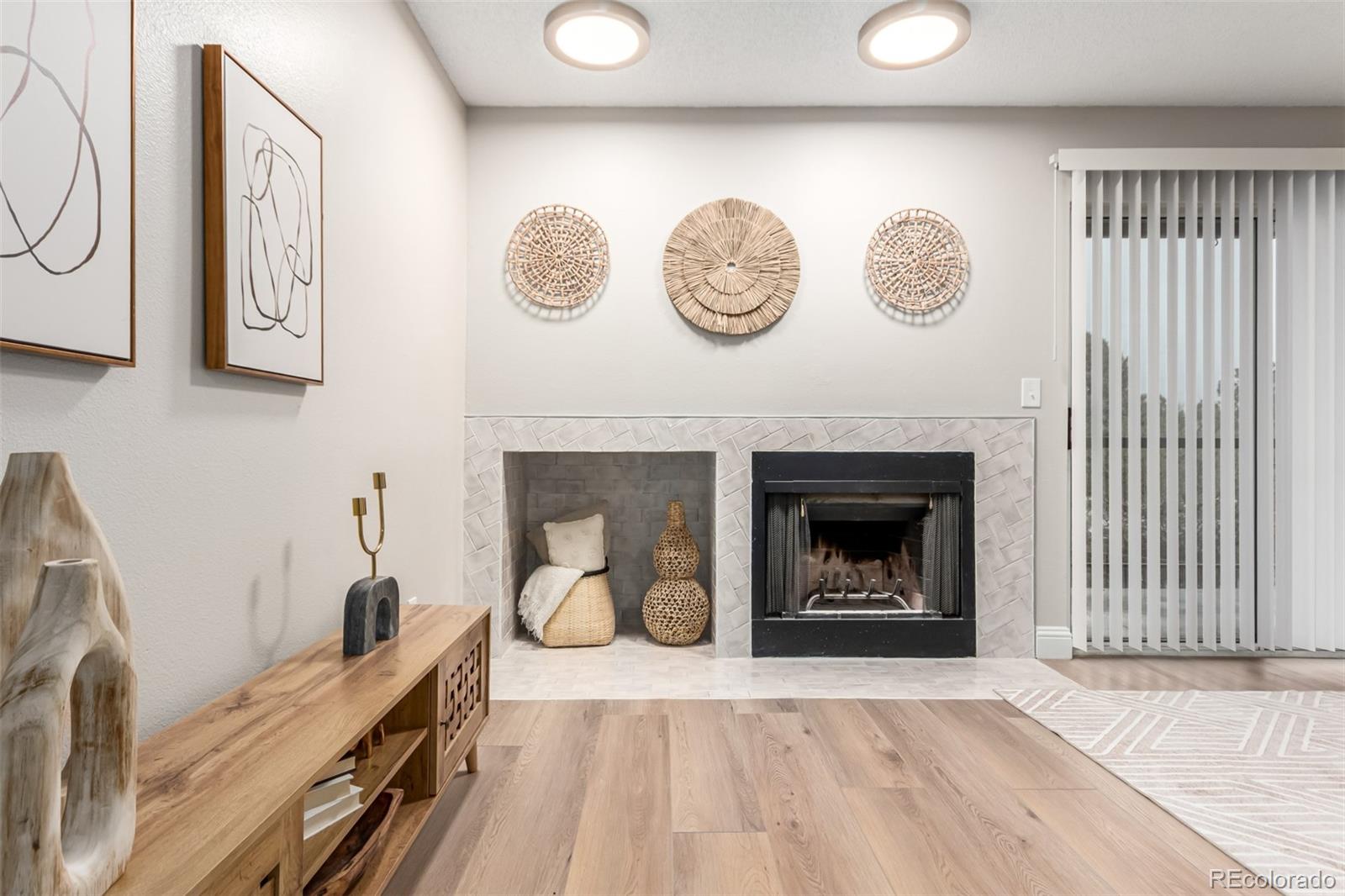 MLS Image #3 for 2575 s syracuse way,denver, Colorado
