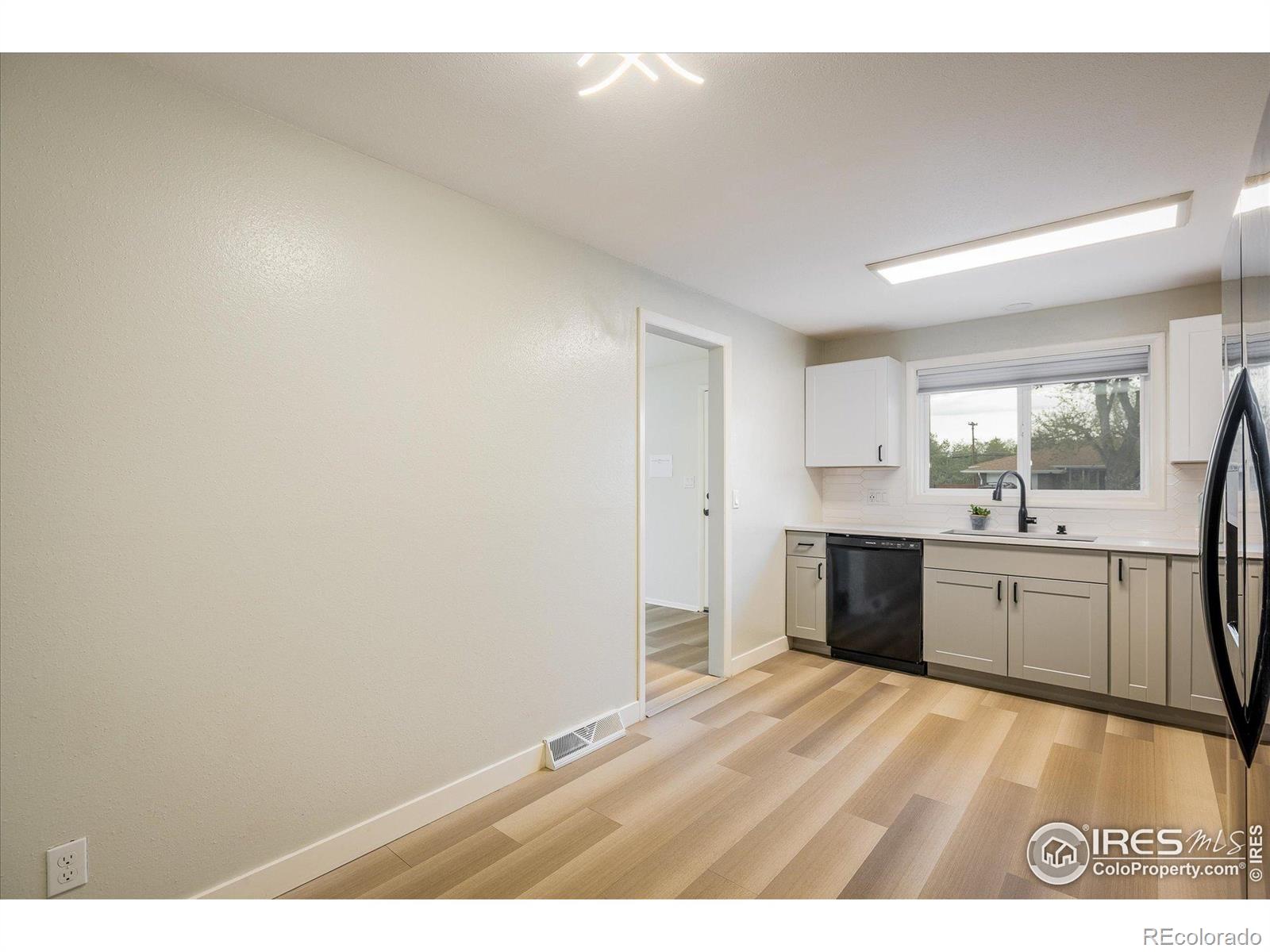 MLS Image #12 for 740  lotus way,broomfield, Colorado