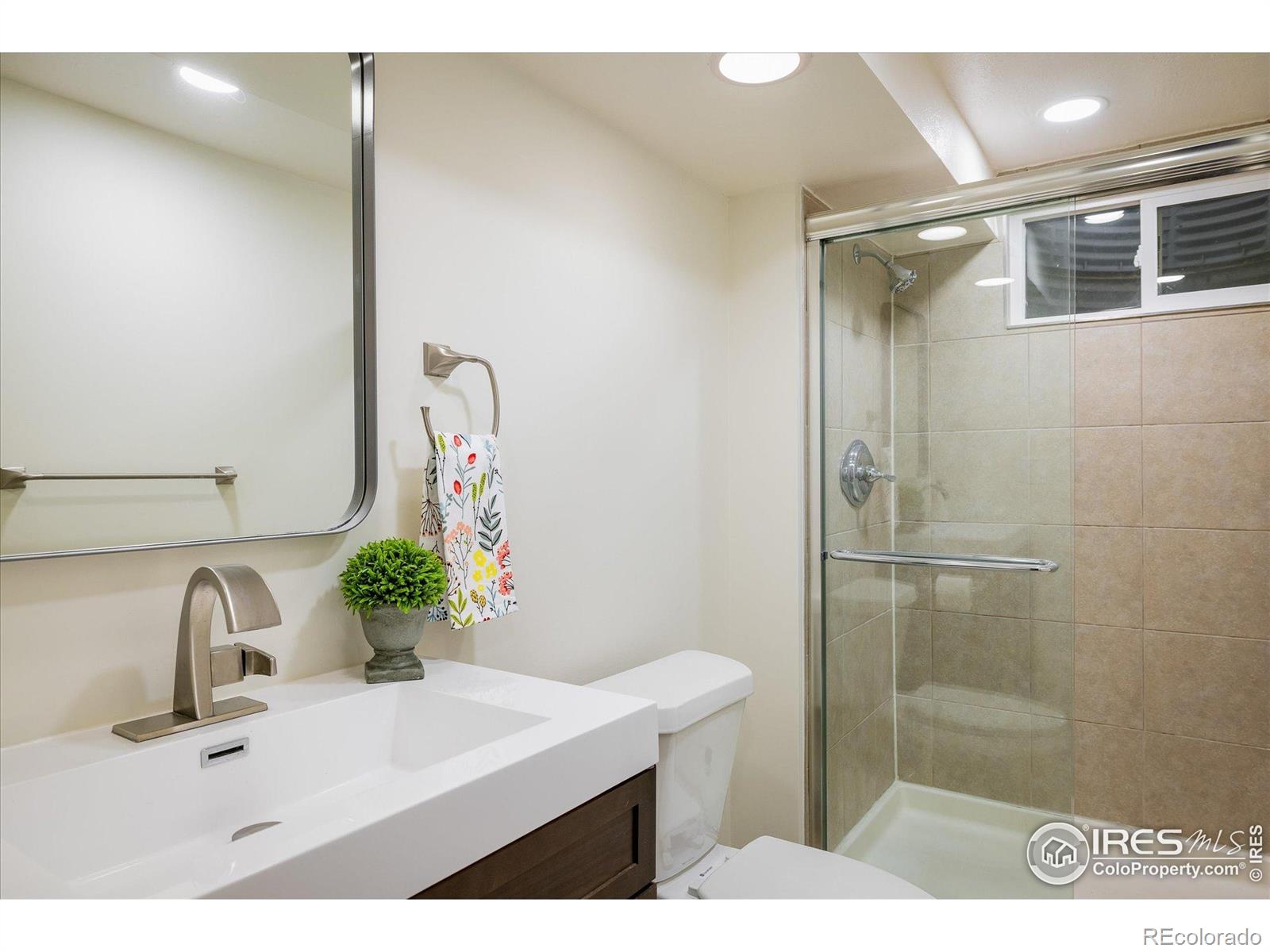 MLS Image #26 for 740  lotus way,broomfield, Colorado