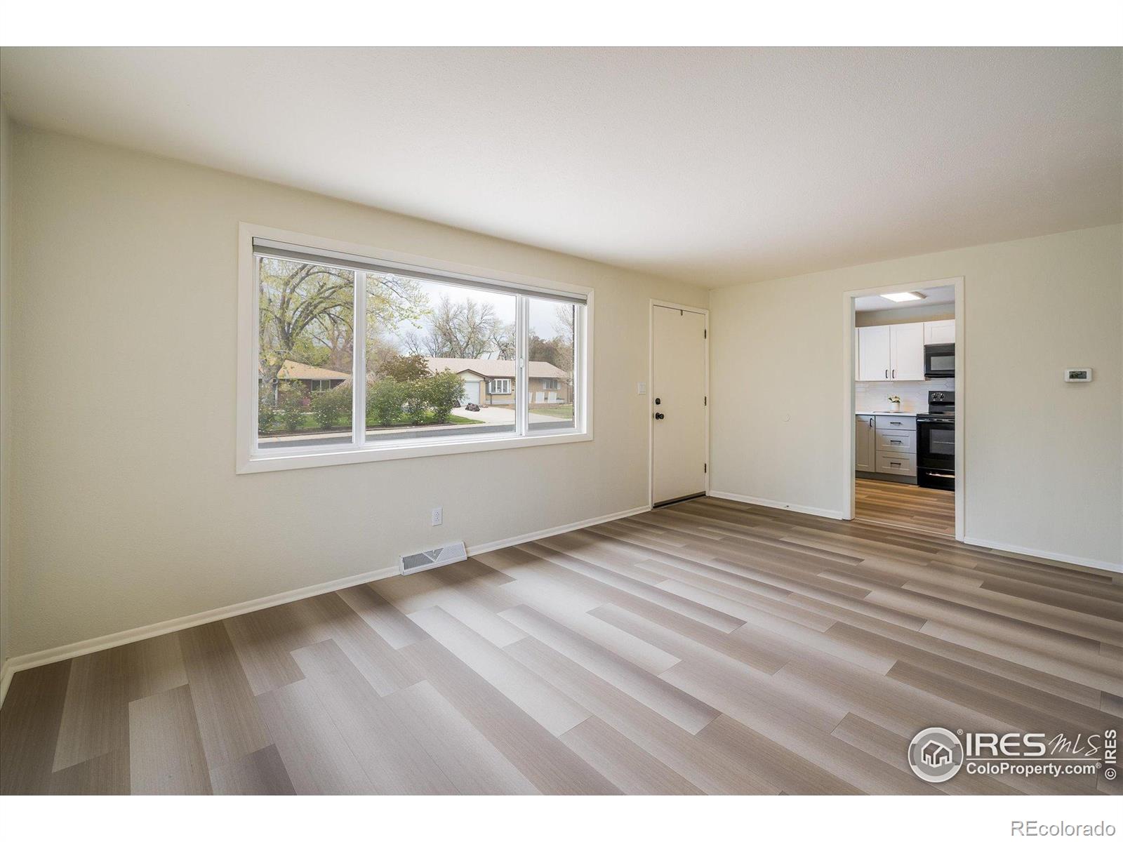 MLS Image #3 for 740  lotus way,broomfield, Colorado