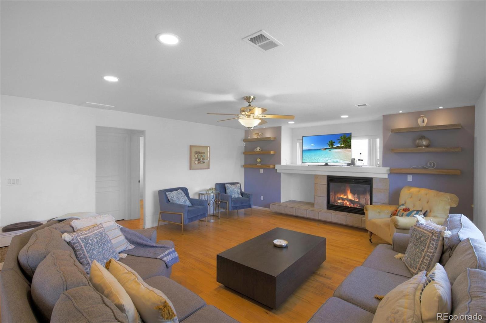 MLS Image #20 for 21229 e 50th avenue,denver, Colorado