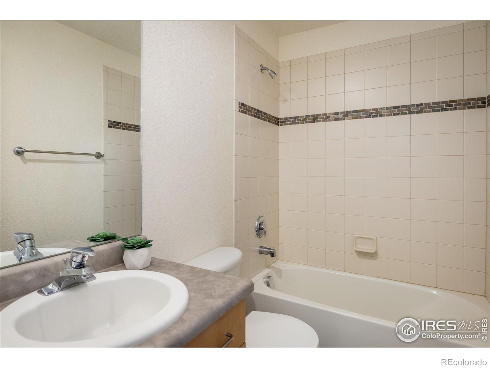 MLS Image #24 for 14000  winding river court,broomfield, Colorado