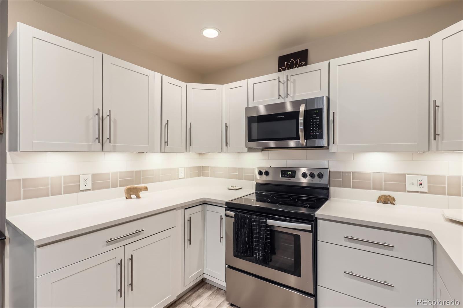 MLS Image #3 for 3144 s wheeling way,aurora, Colorado