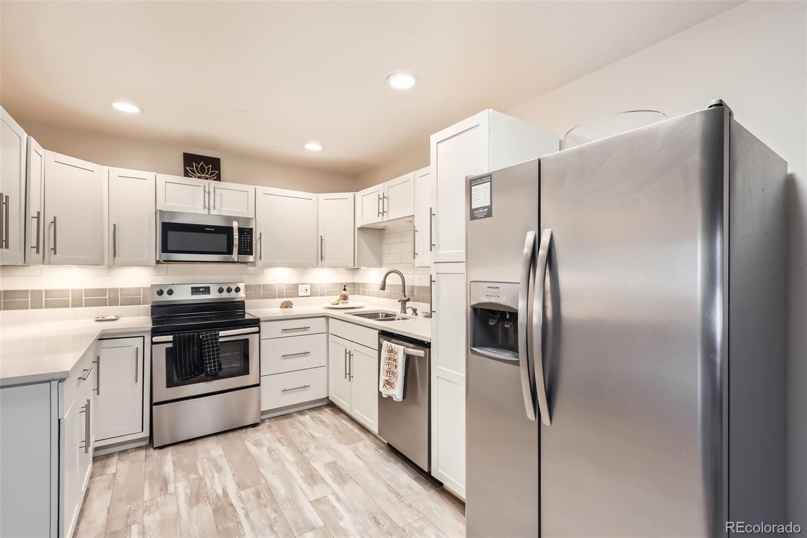 MLS Image #5 for 3144 s wheeling way,aurora, Colorado