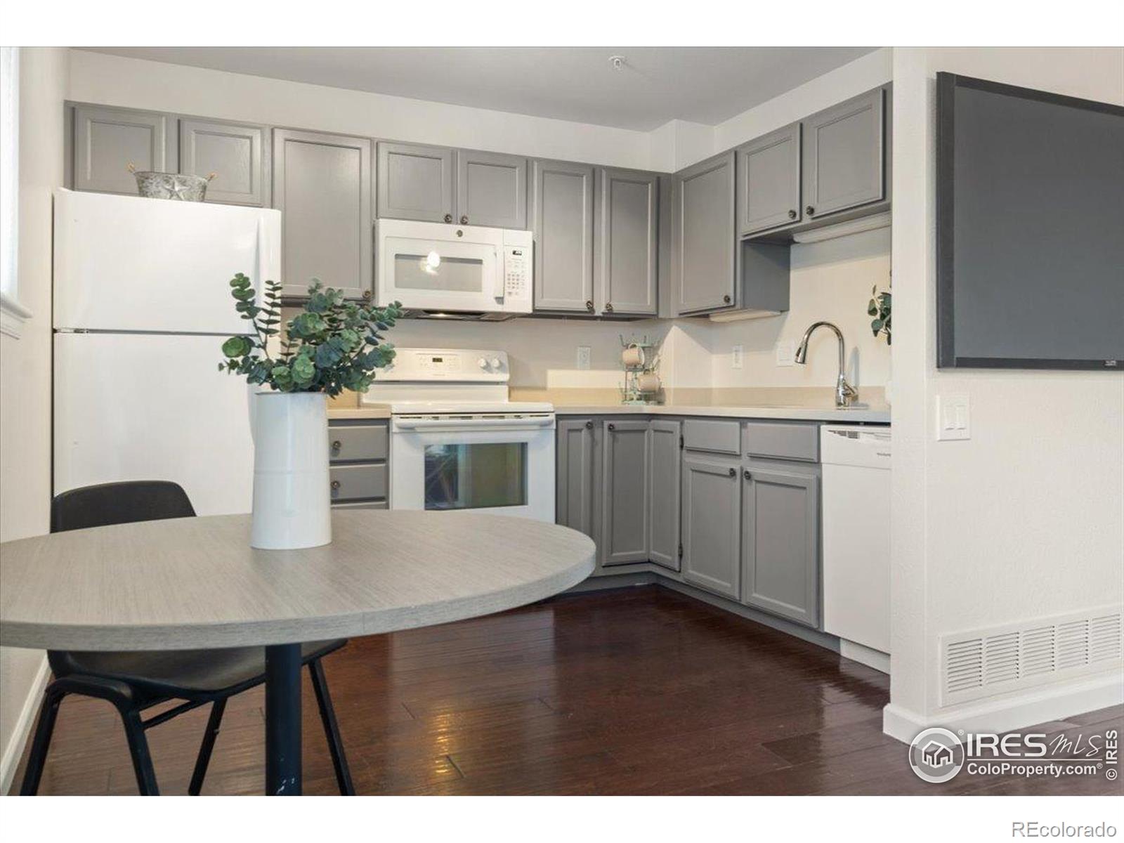 MLS Image #7 for 314  dean court,loveland, Colorado