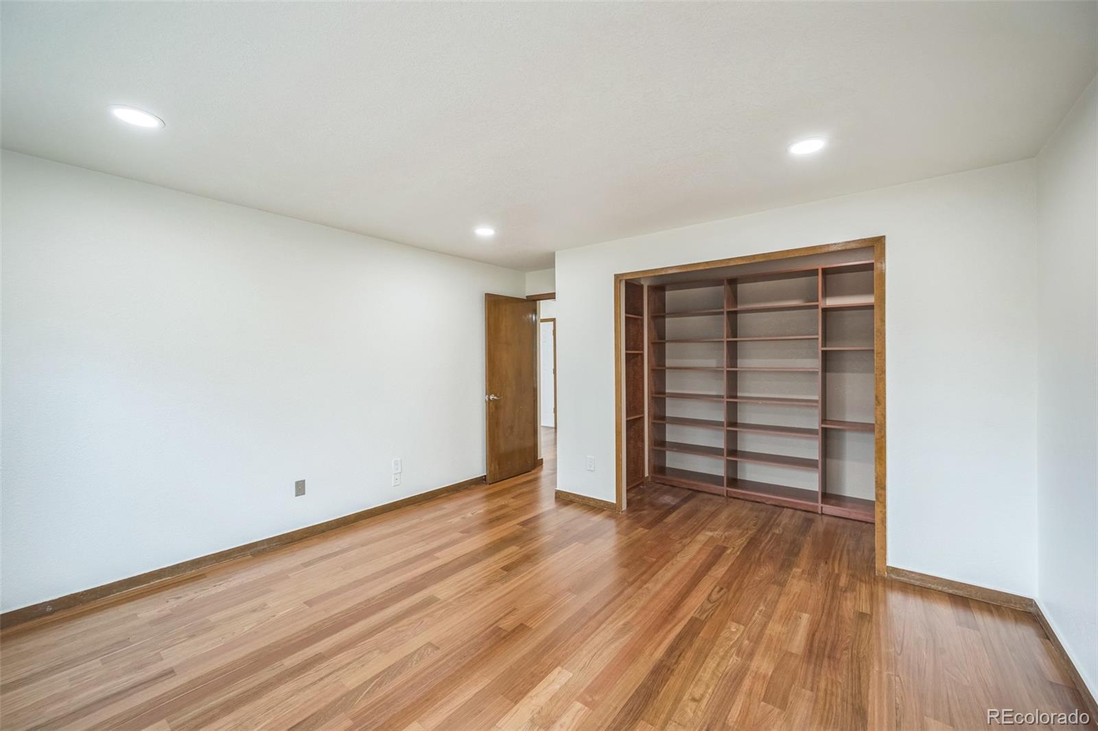 MLS Image #10 for 10729  kipling way,broomfield, Colorado