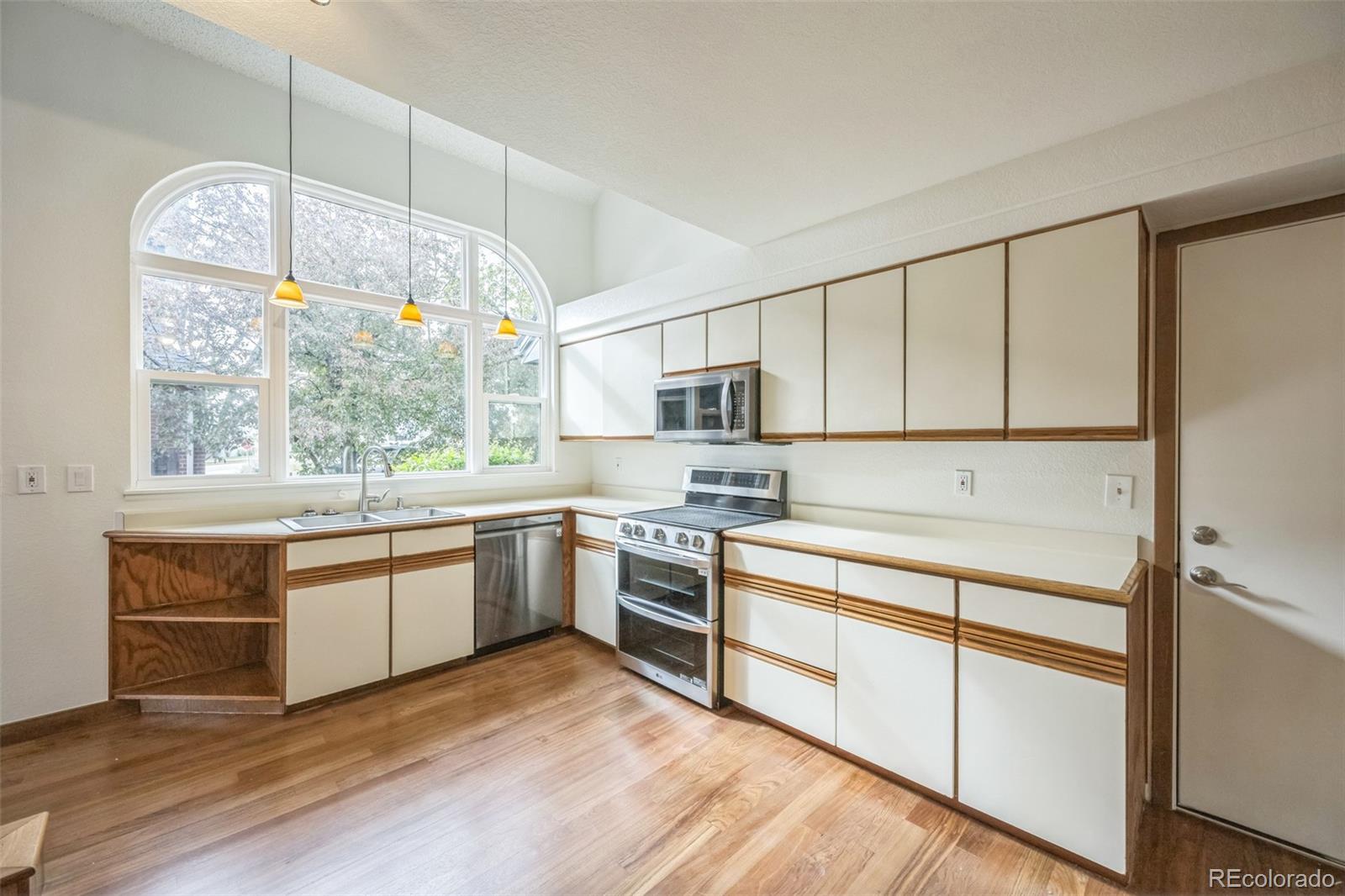 MLS Image #2 for 10729  kipling way,broomfield, Colorado