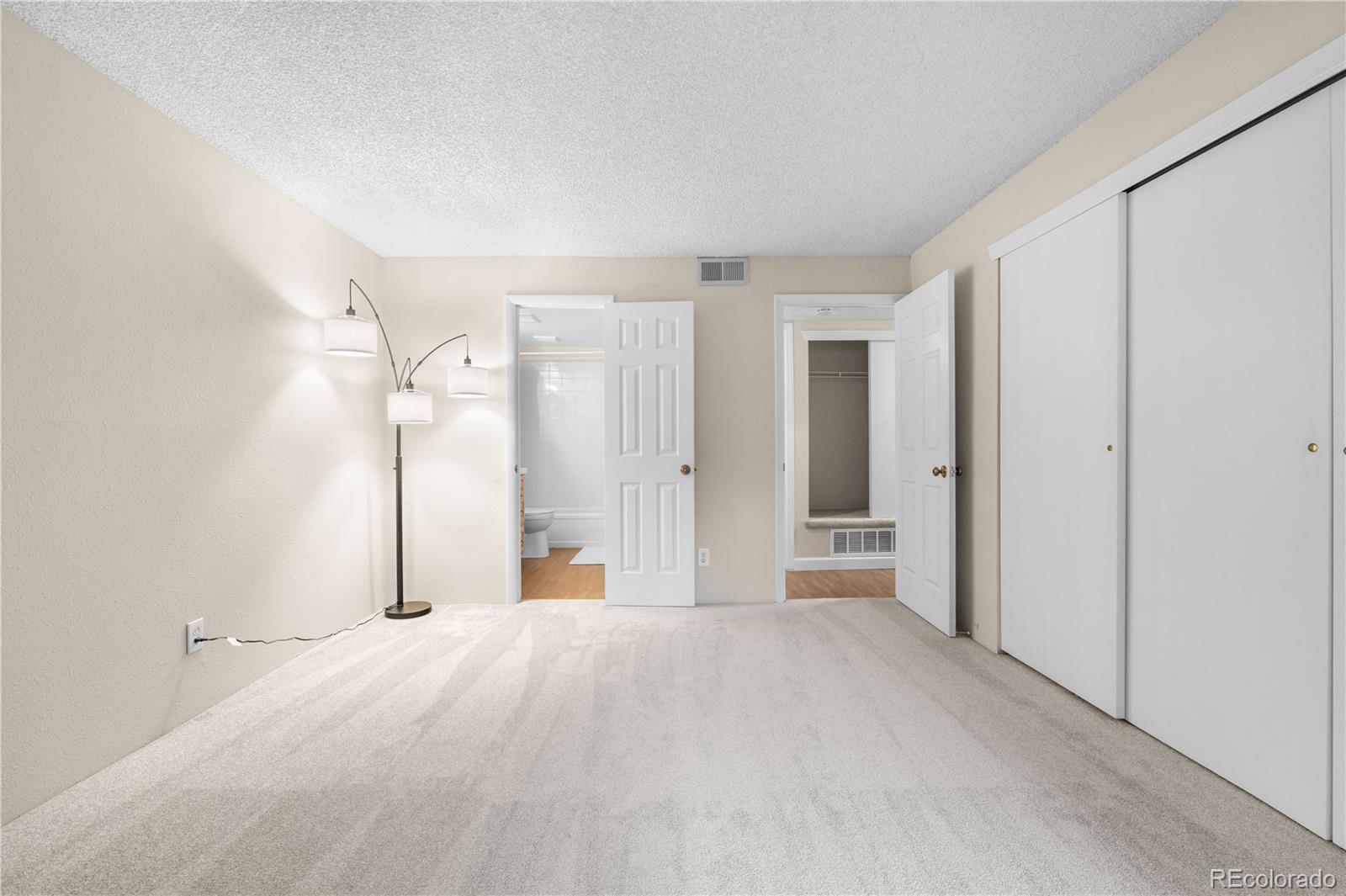 MLS Image #10 for 9837 e peakview avenue d05,englewood, Colorado