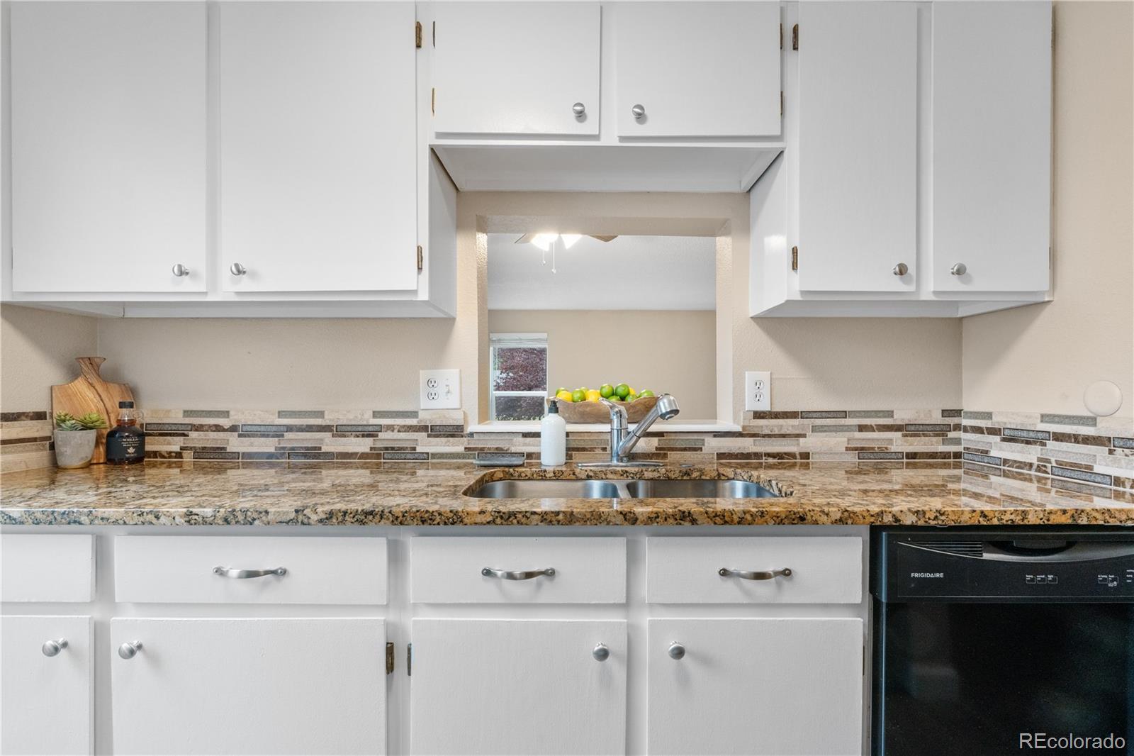 MLS Image #16 for 9837 e peakview avenue d05,englewood, Colorado