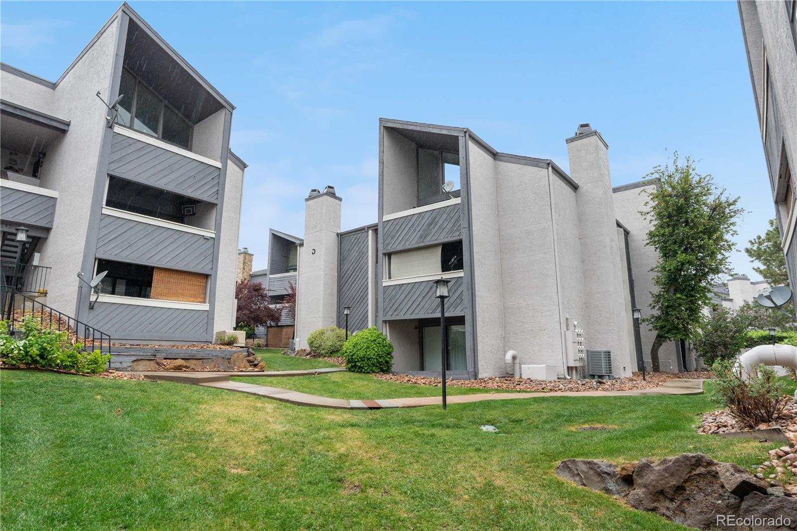 MLS Image #2 for 9837 e peakview avenue d05,englewood, Colorado