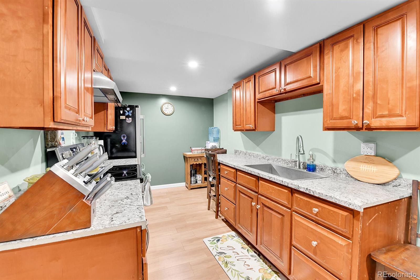 MLS Image #11 for 2580  valley view drive,denver, Colorado