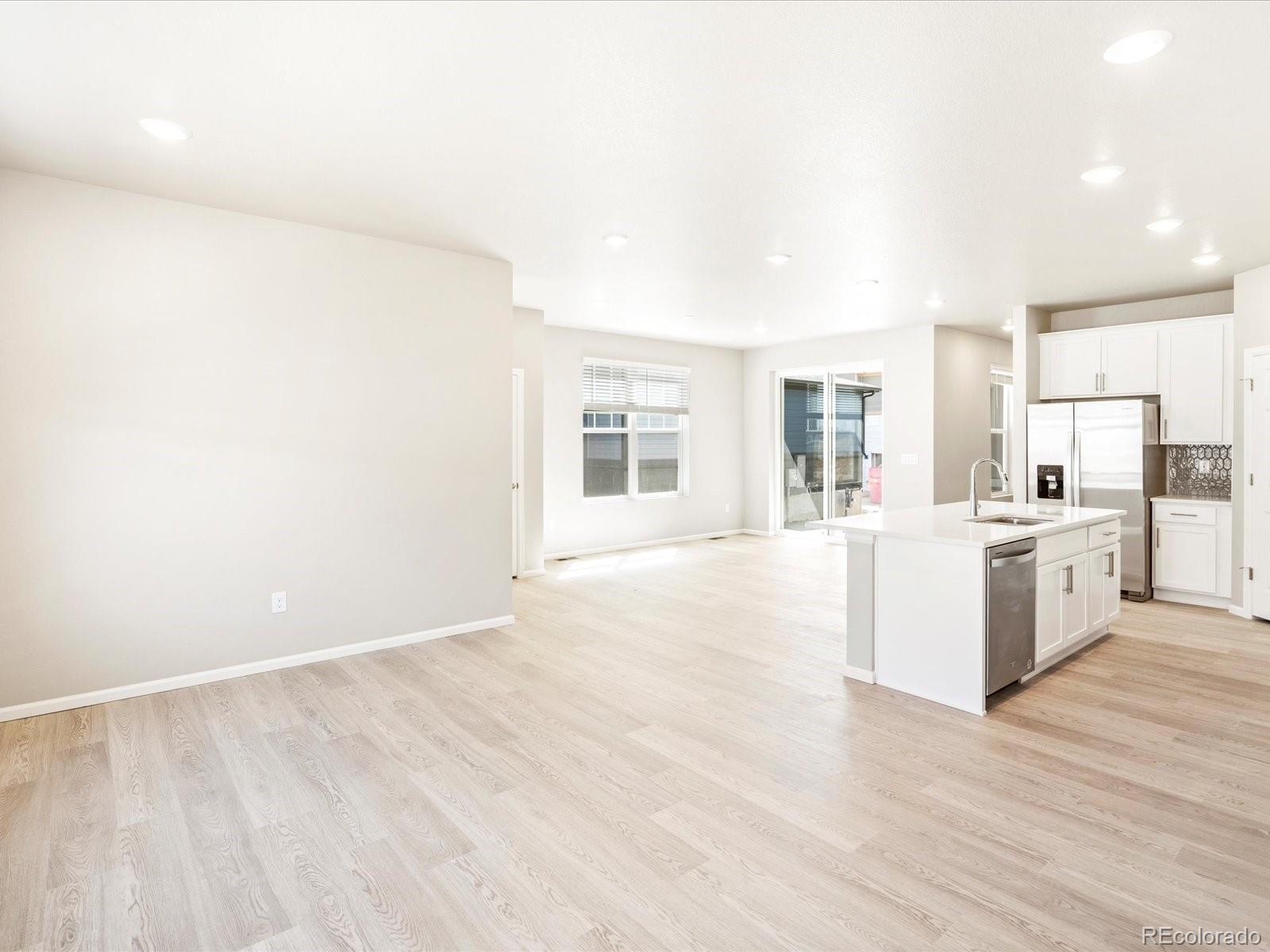 MLS Image #10 for 22415 e 7th place,aurora, Colorado