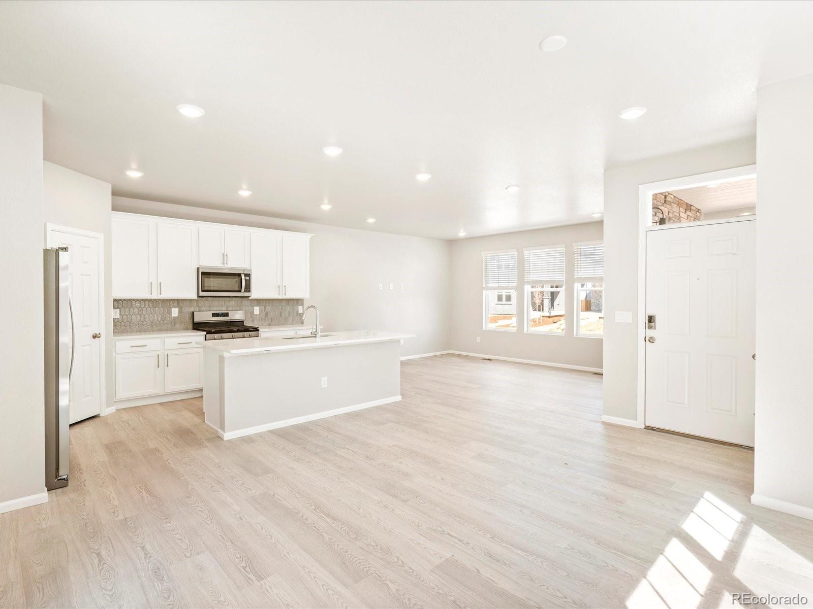 MLS Image #11 for 22415 e 7th place,aurora, Colorado
