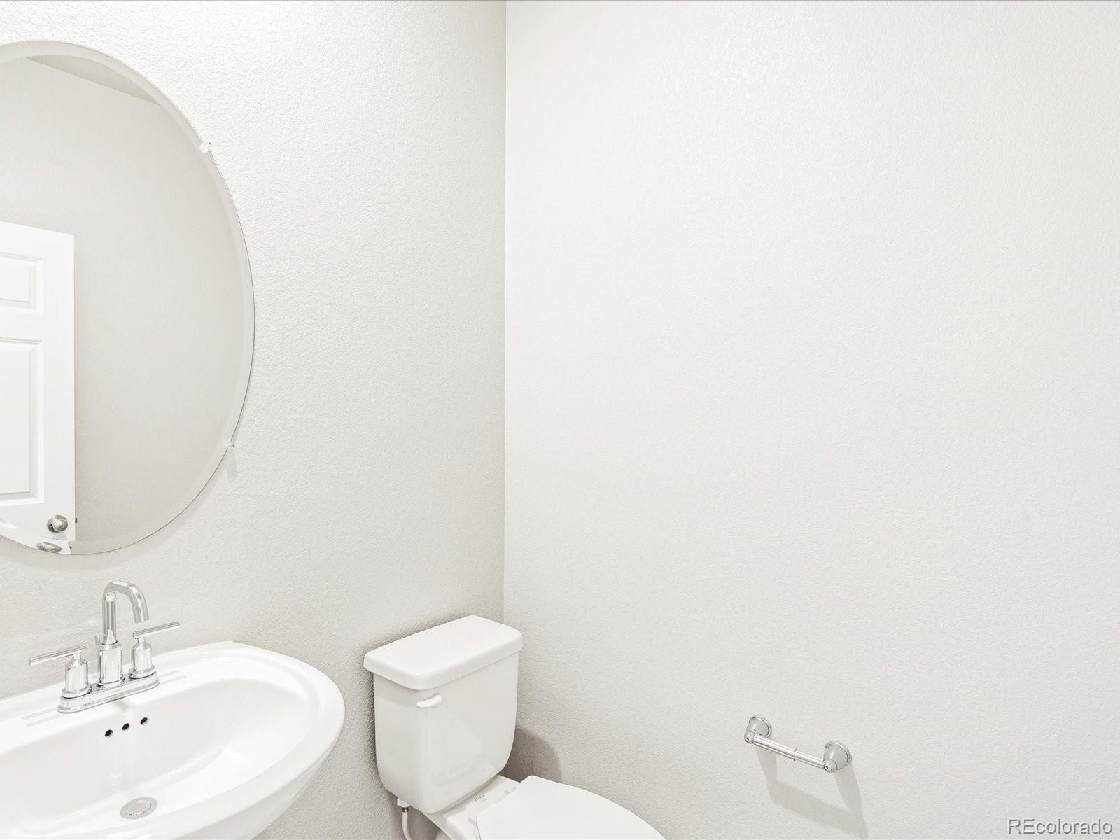 MLS Image #13 for 22415 e 7th place,aurora, Colorado