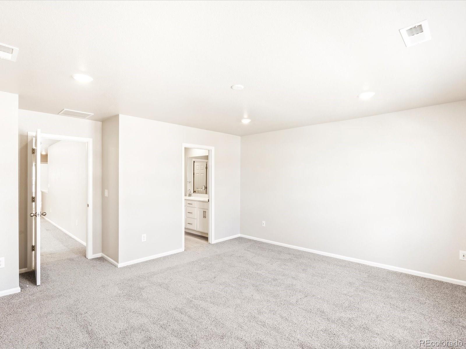 MLS Image #18 for 22415 e 7th place,aurora, Colorado