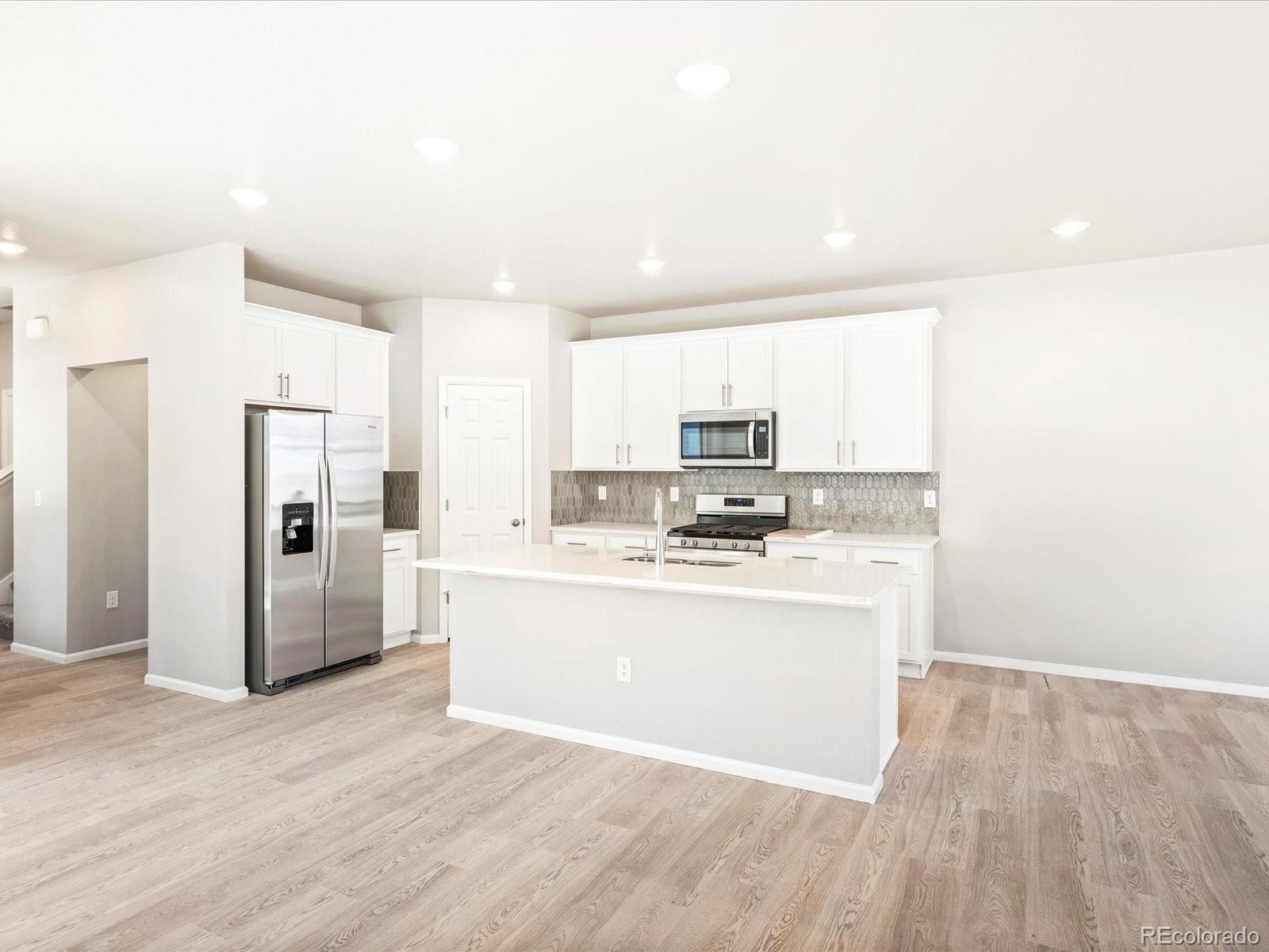 MLS Image #3 for 22415 e 7th place,aurora, Colorado