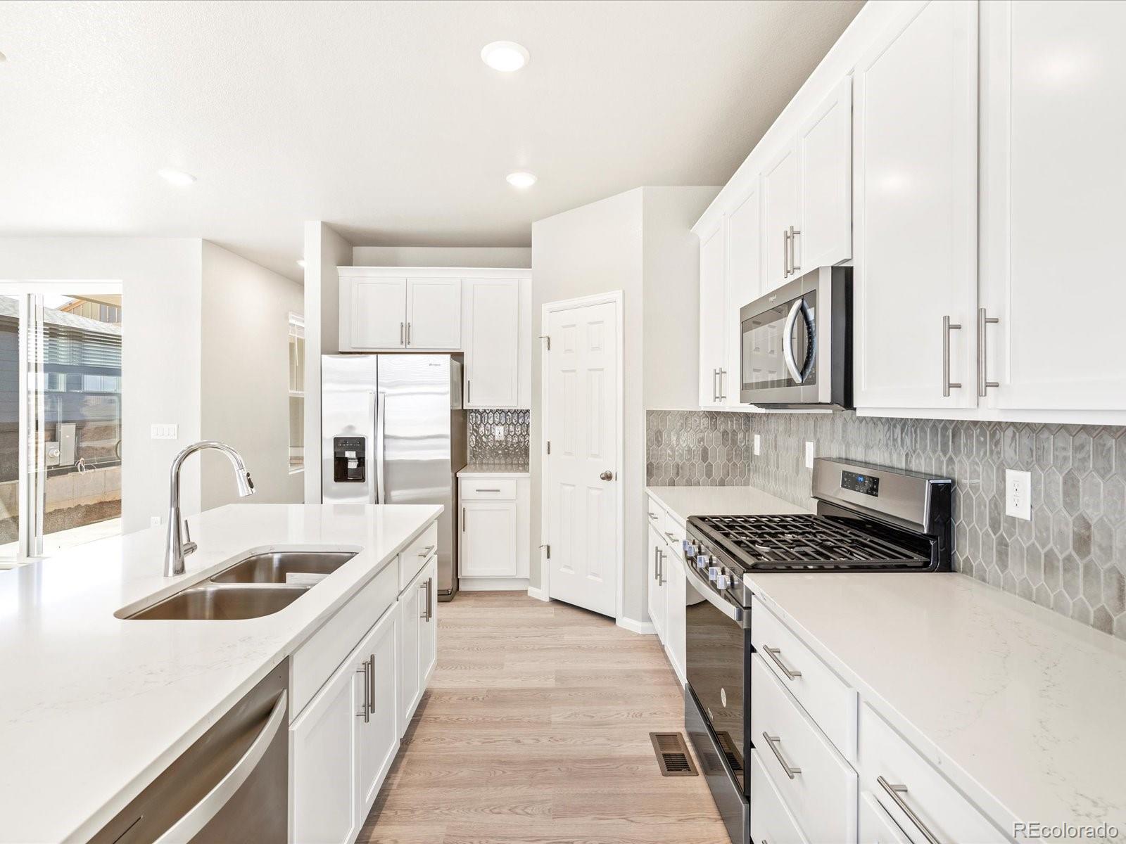 MLS Image #5 for 22415 e 7th place,aurora, Colorado