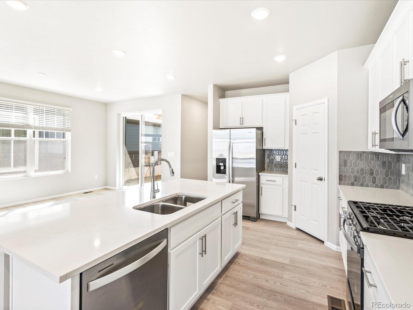 MLS Image #6 for 22415 e 7th place,aurora, Colorado