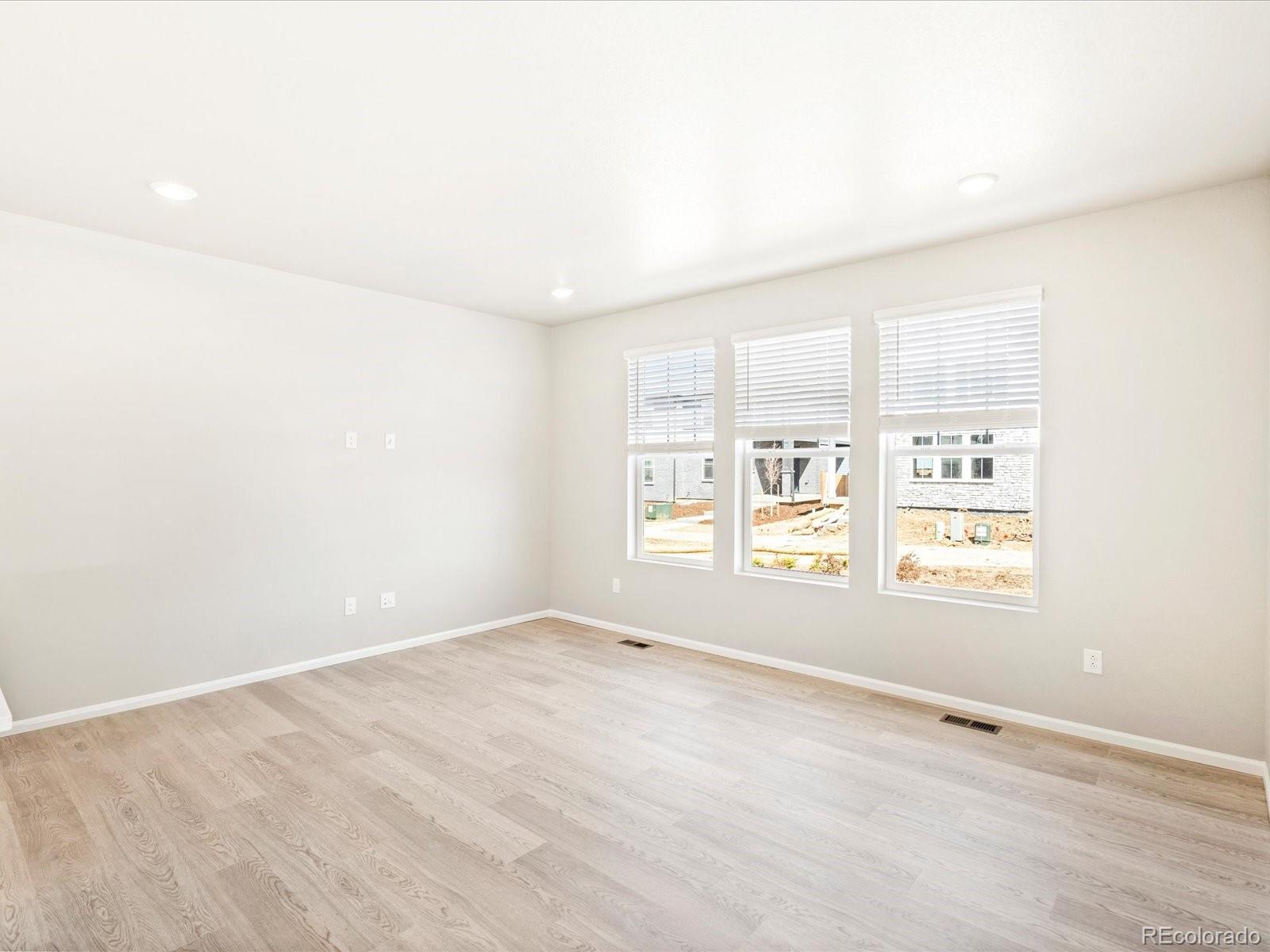 MLS Image #9 for 22415 e 7th place,aurora, Colorado