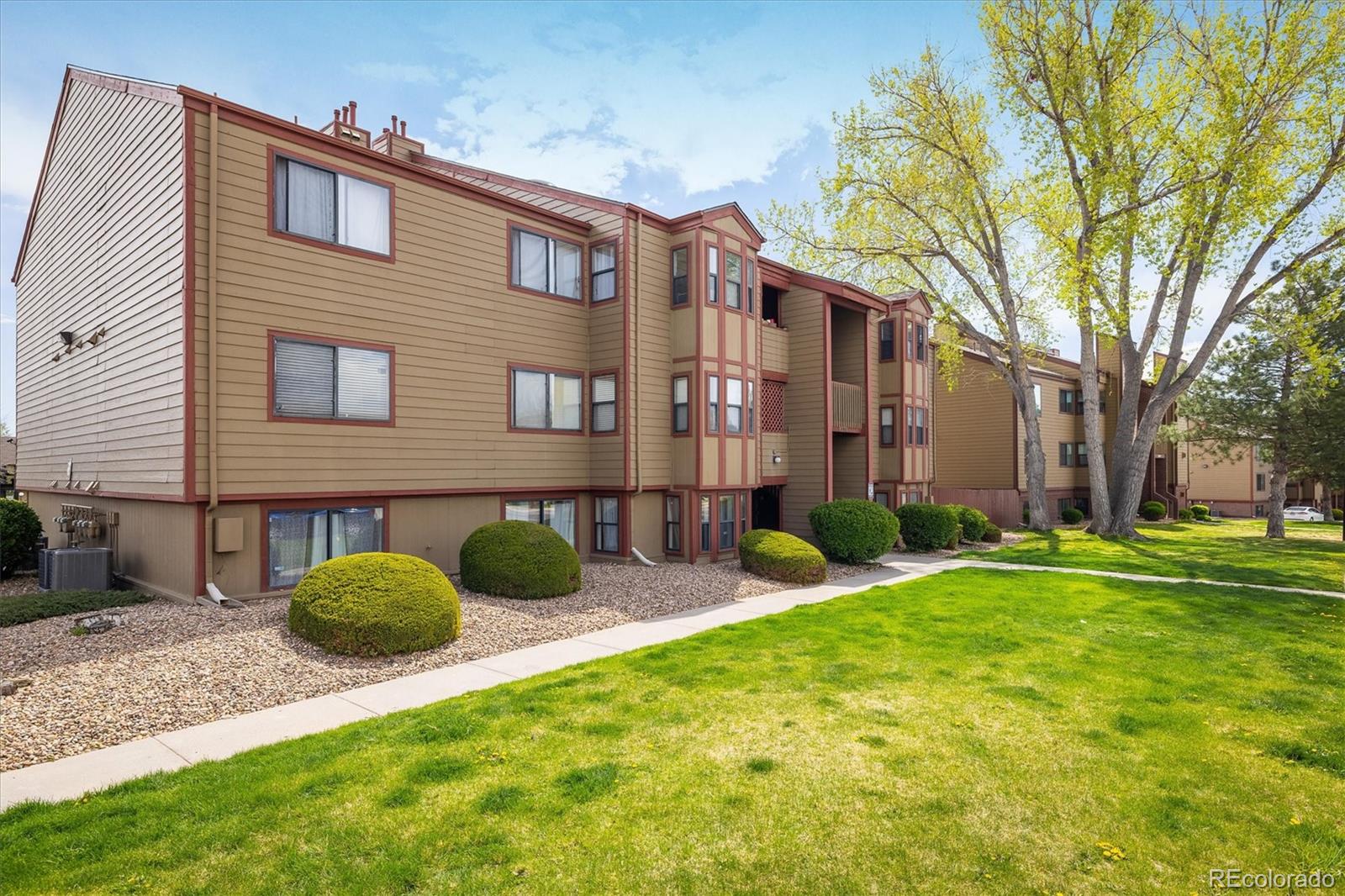 MLS Image #19 for 8770  corona street,denver, Colorado