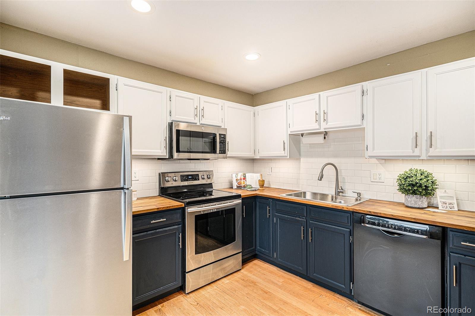 MLS Image #9 for 8304 s upham way ,littleton, Colorado