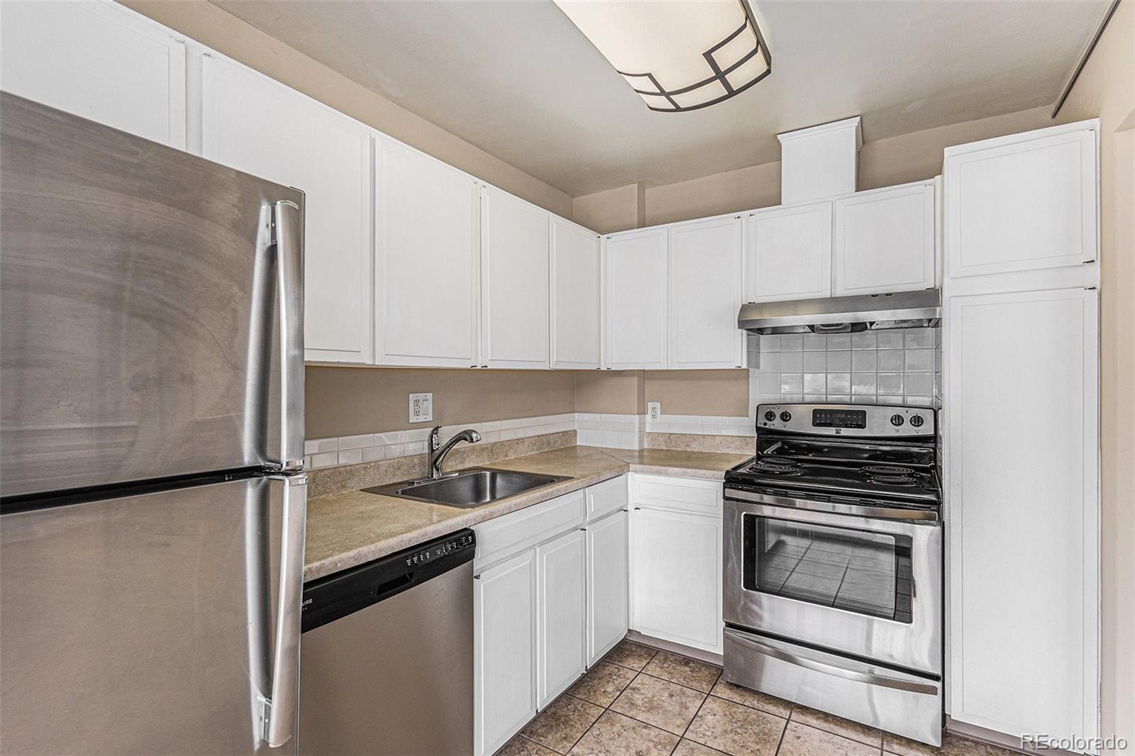 MLS Image #14 for 900  saturn drive,colorado springs, Colorado