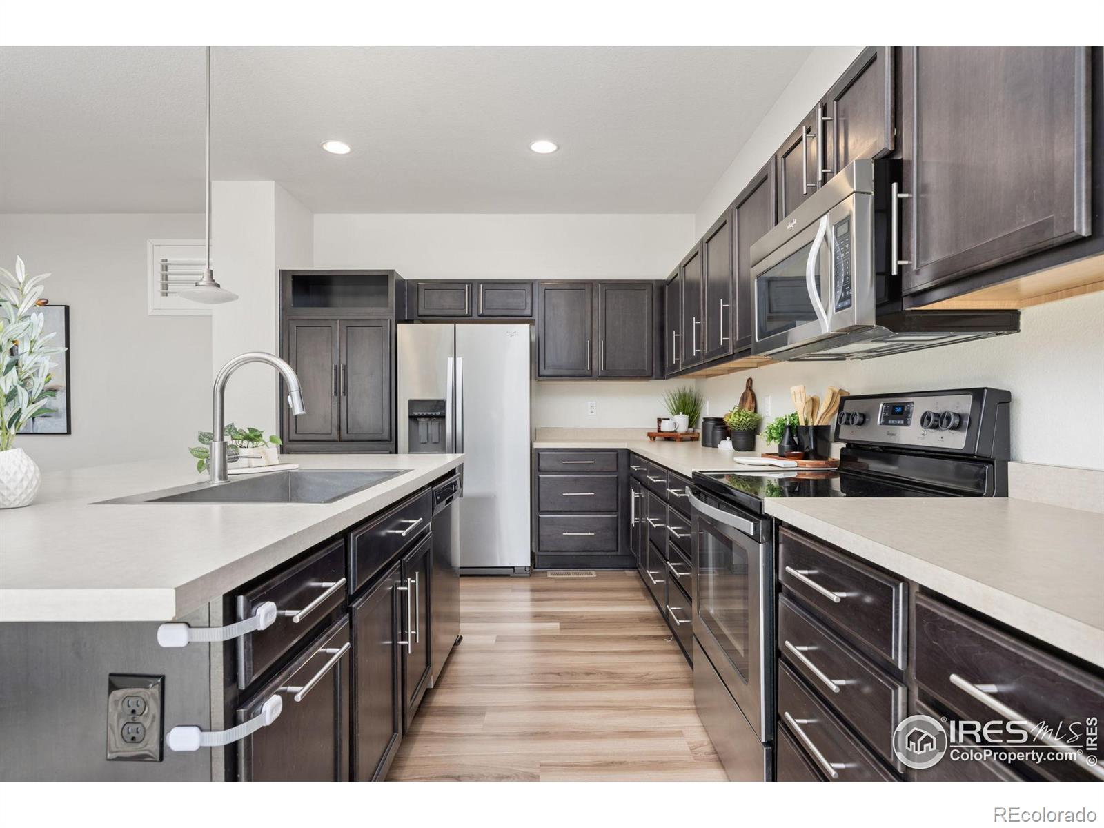MLS Image #9 for 10022  reunion parkway,commerce city, Colorado