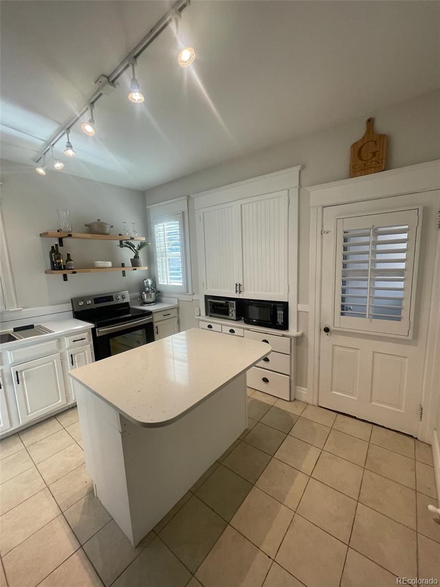 MLS Image #15 for 2204 s acoma street,denver, Colorado