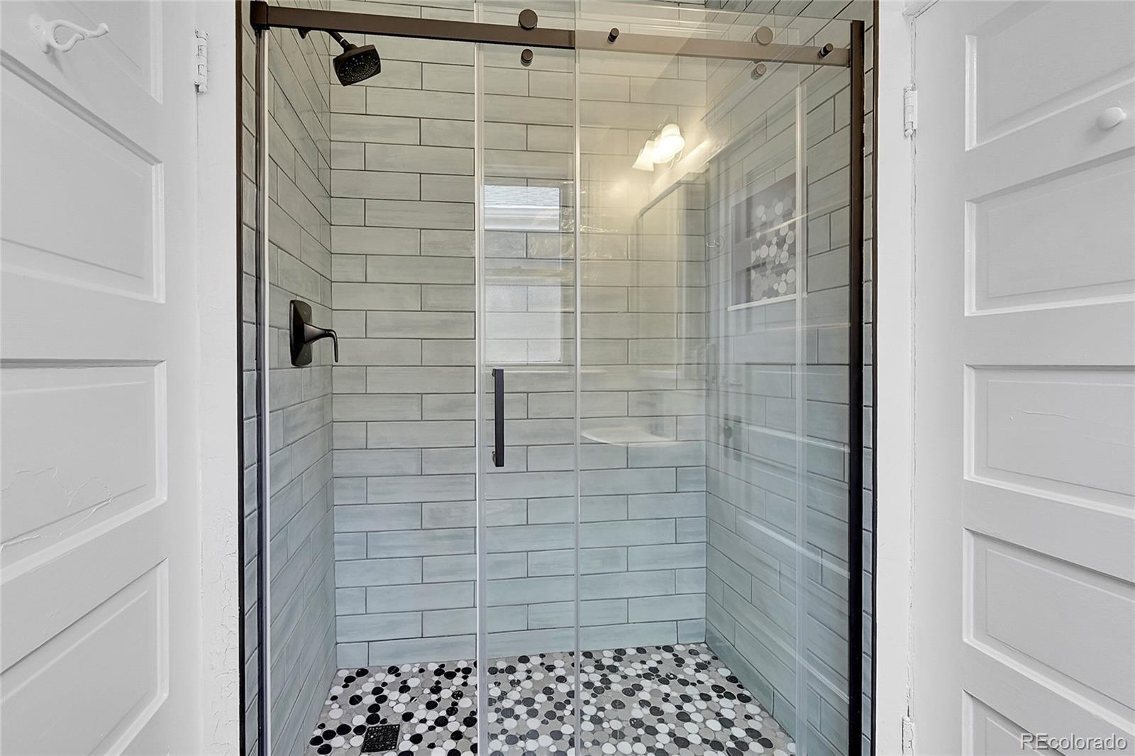 MLS Image #7 for 2204 s acoma street,denver, Colorado