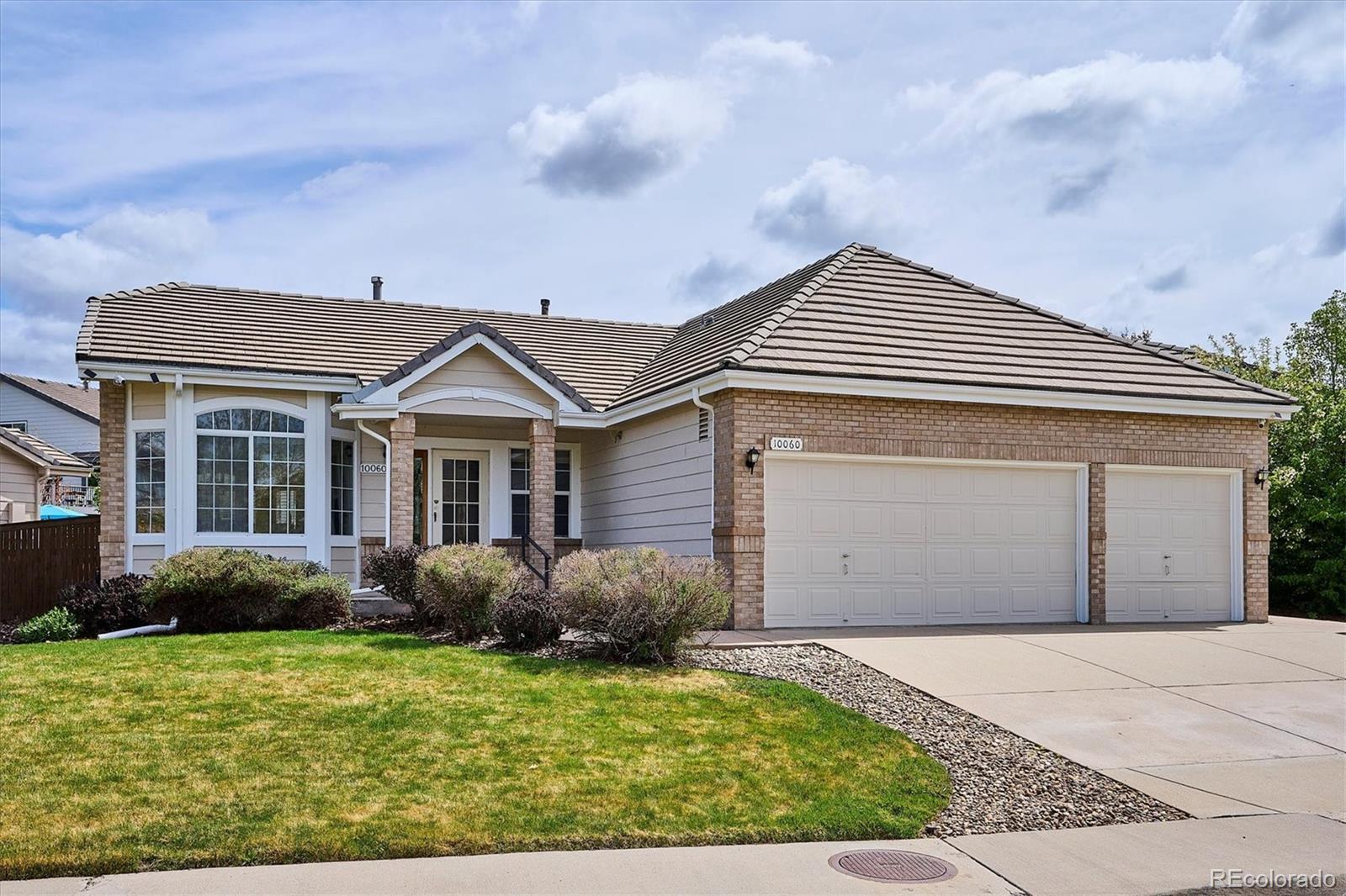 MLS Image #1 for 10060  oak leaf way,highlands ranch, Colorado