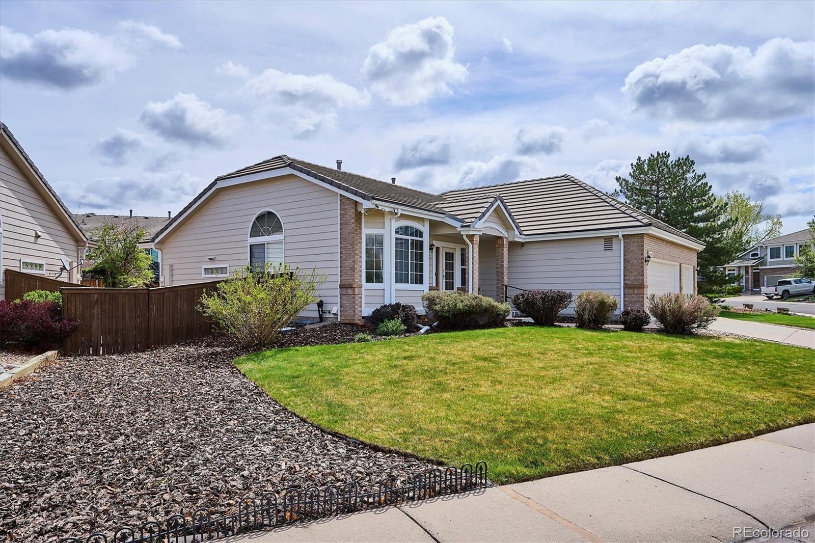 MLS Image #5 for 10060  oak leaf way,highlands ranch, Colorado