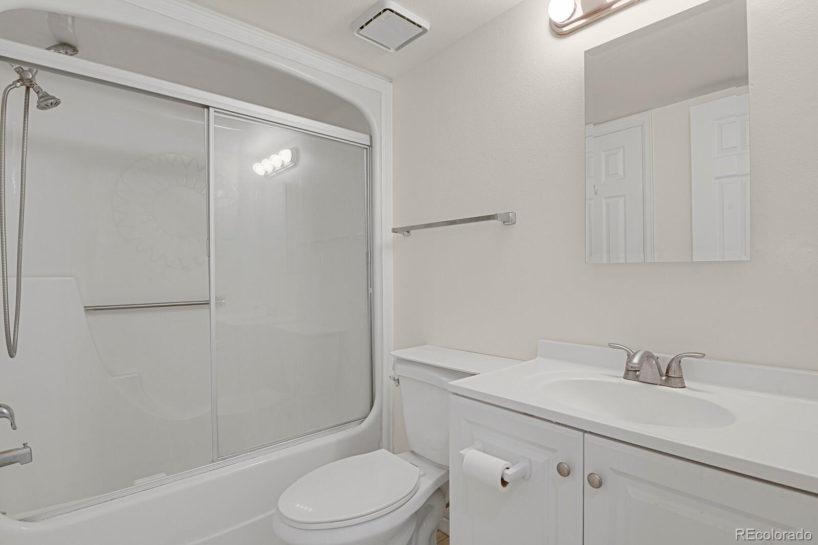 MLS Image #9 for 12625 e pacific circle,aurora, Colorado