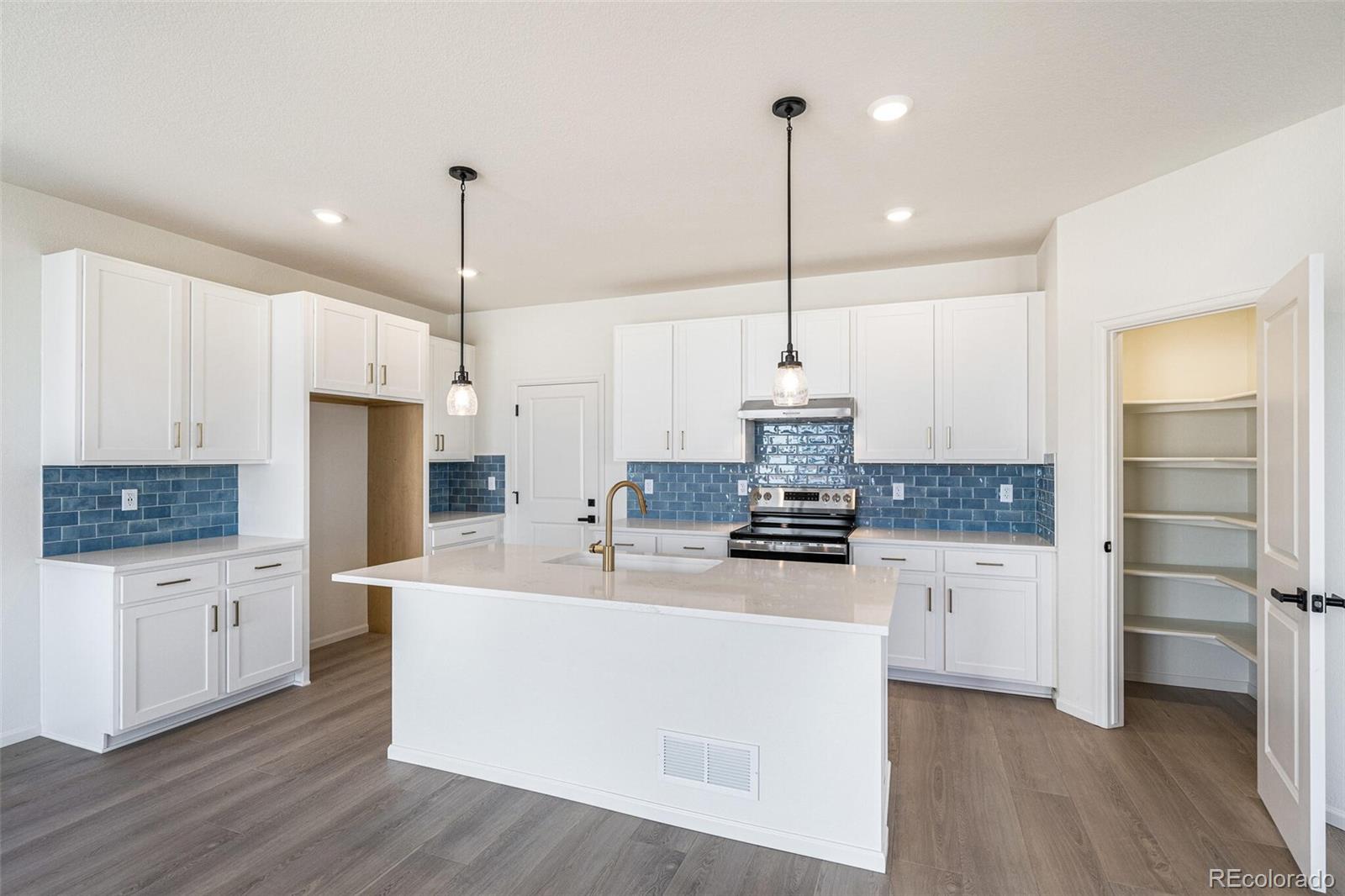 MLS Image #16 for 2237  garden avenue,brighton, Colorado