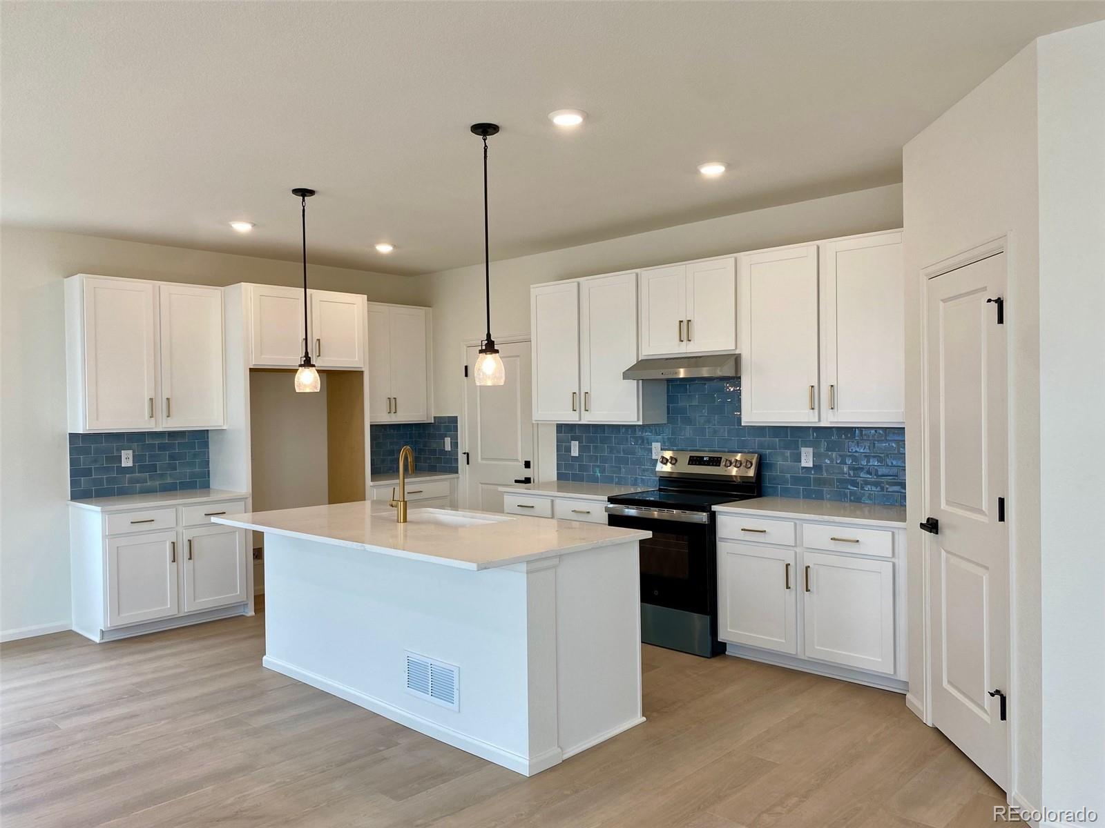 MLS Image #2 for 2237  garden avenue,brighton, Colorado