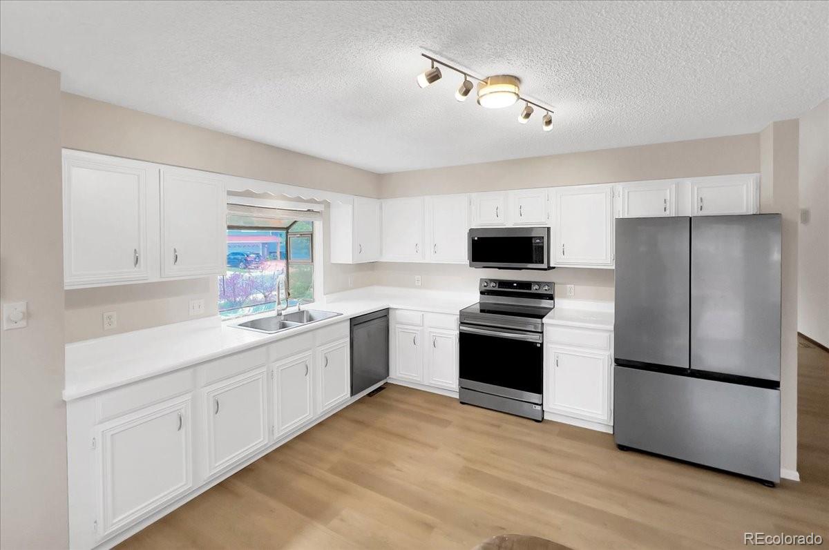 MLS Image #5 for 8133 w quarto avenue,littleton, Colorado