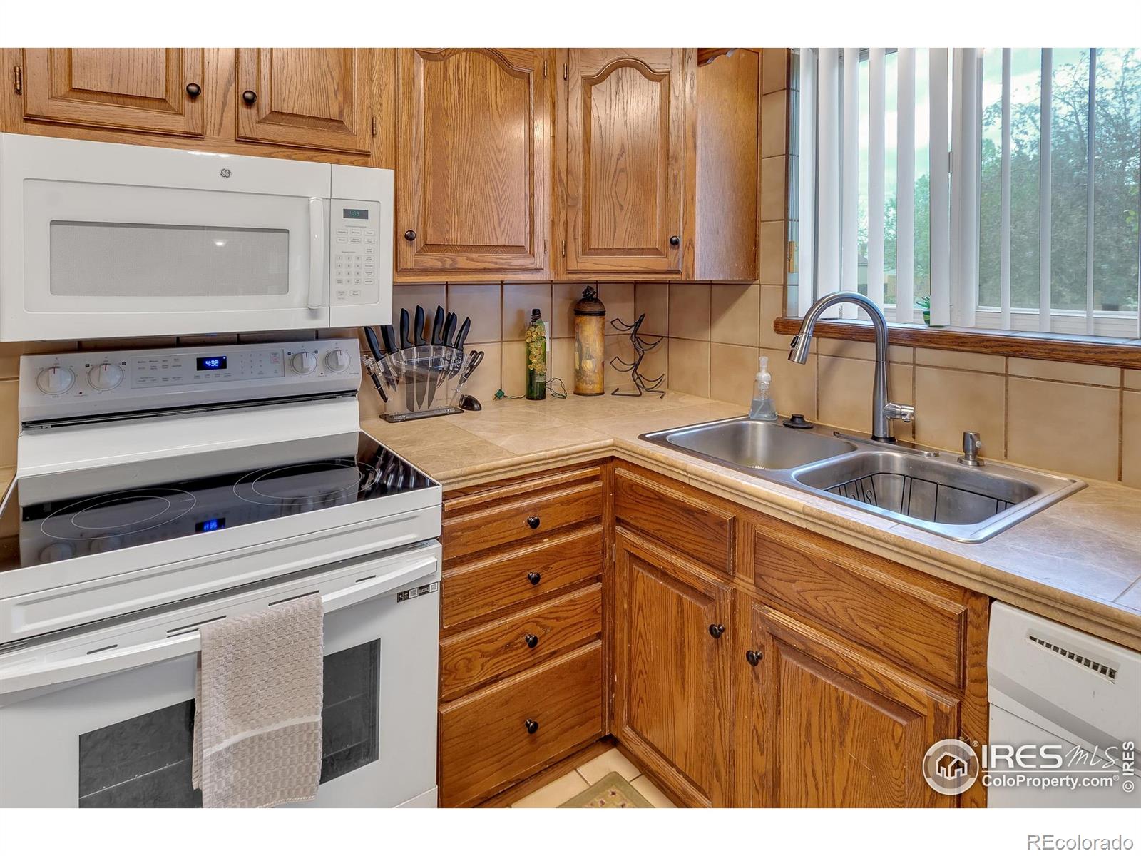MLS Image #11 for 5151 s quintero street,centennial, Colorado