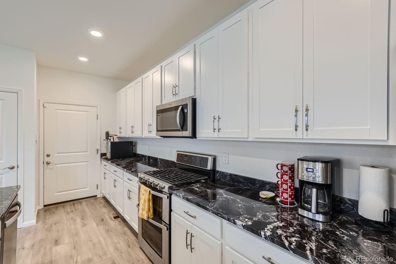MLS Image #17 for 6233 n liverpool street,aurora, Colorado