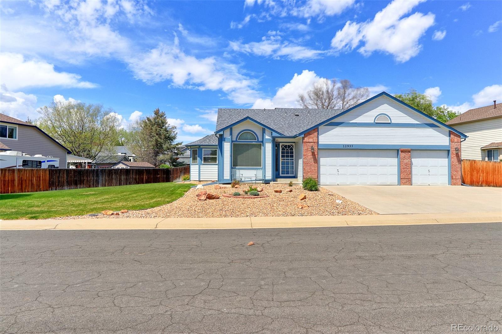 MLS Image #1 for 12935  lake circle drive,thornton, Colorado