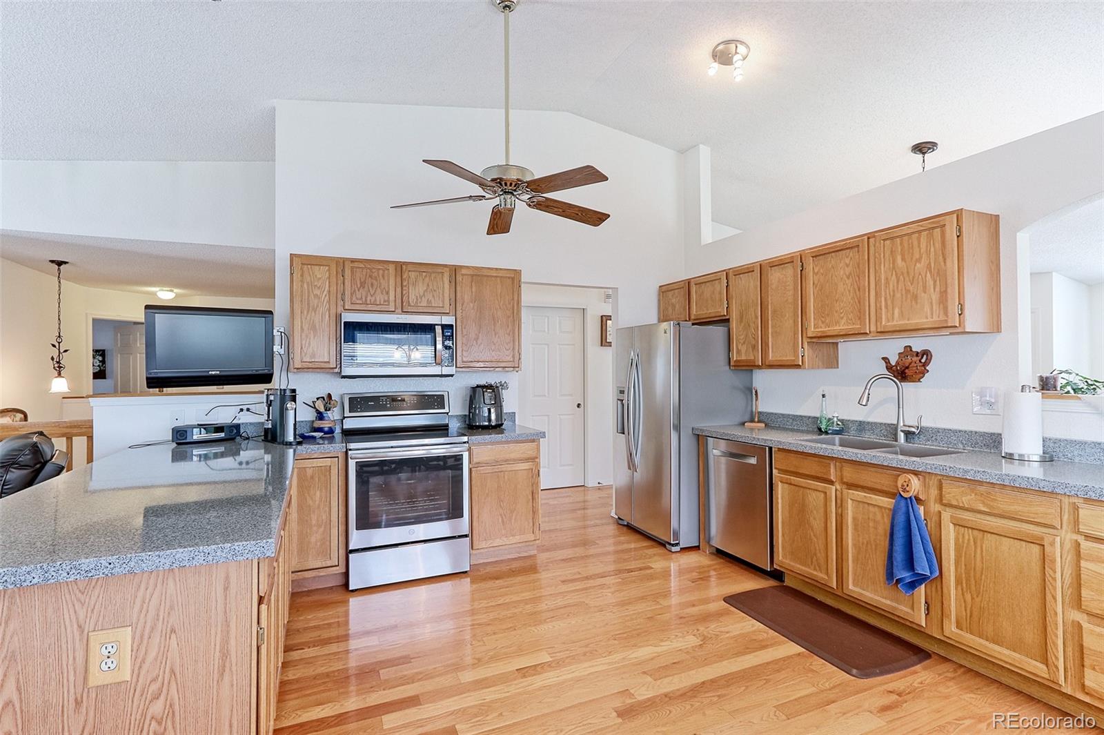 MLS Image #7 for 12935  lake circle drive,thornton, Colorado