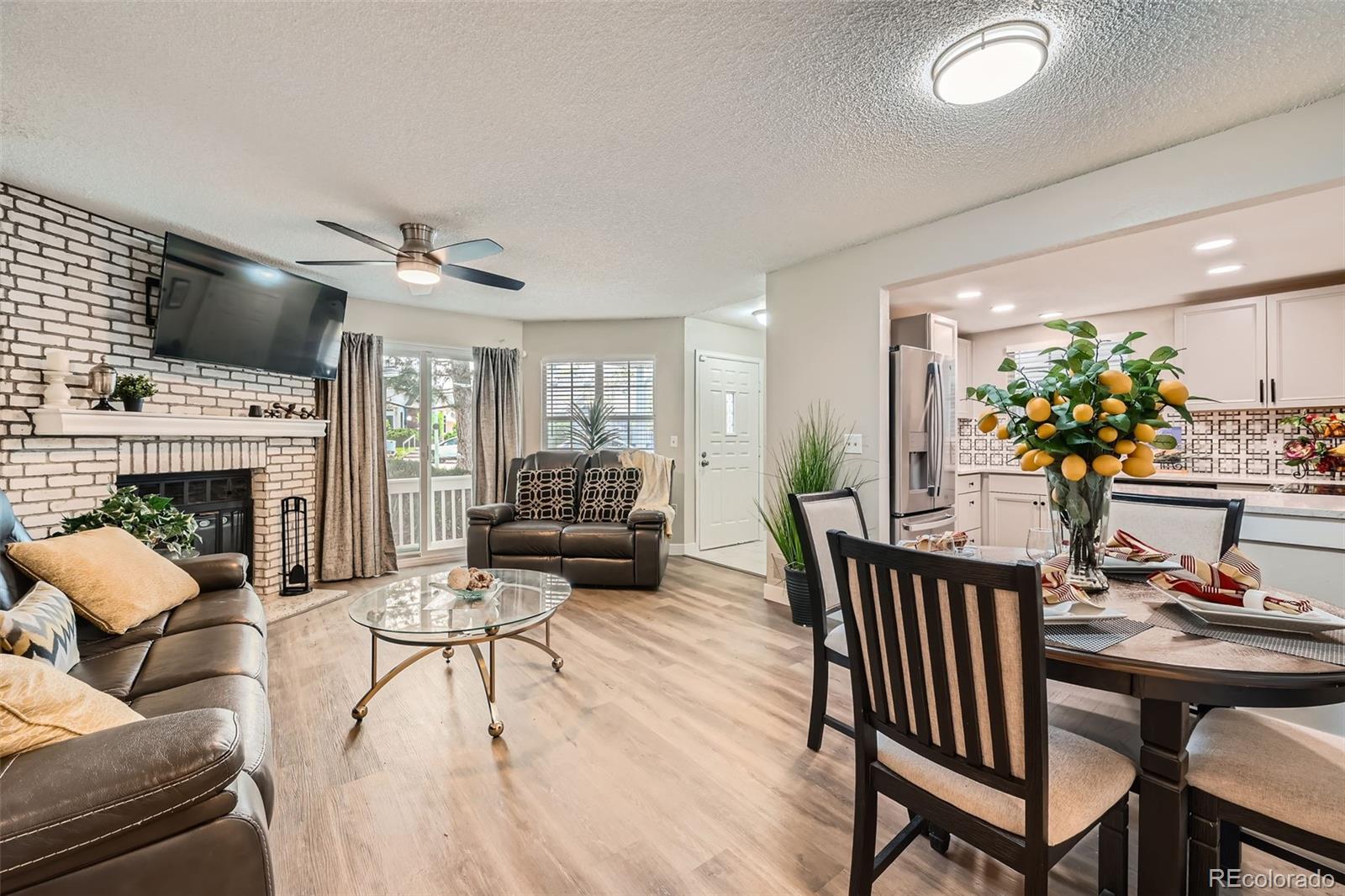 MLS Image #2 for 12685 e pacific circle b,aurora, Colorado