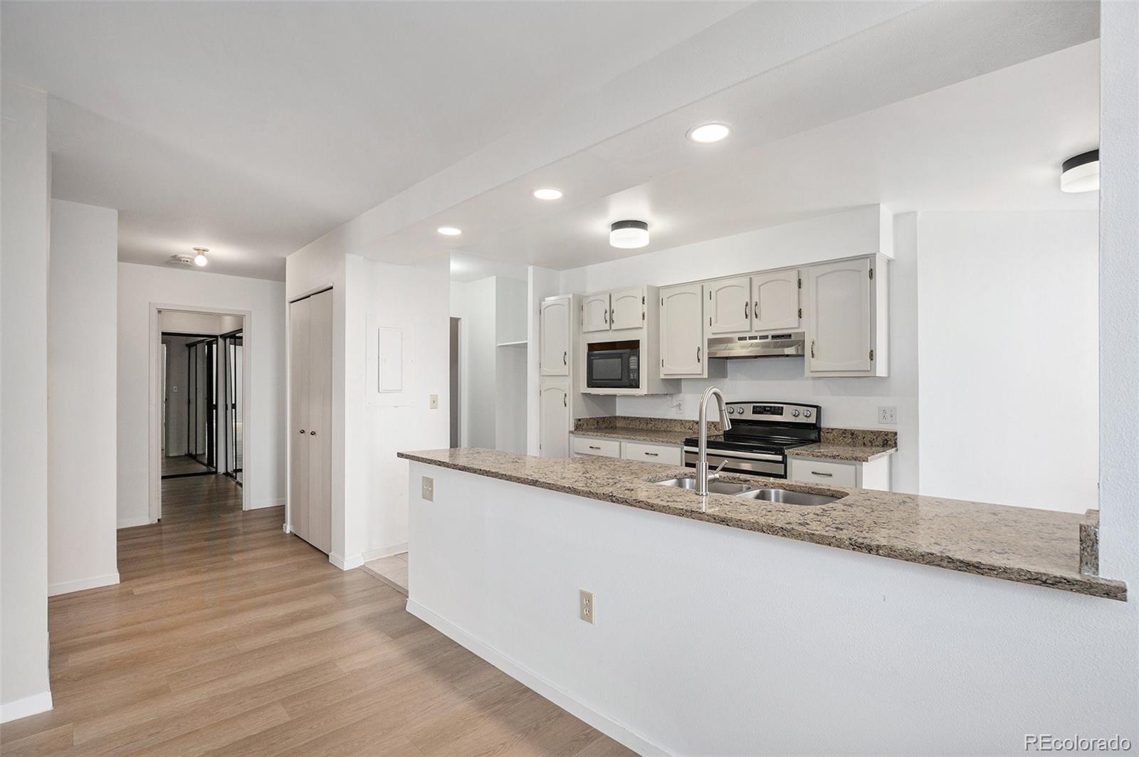 MLS Image #3 for 1625  larimer street,denver, Colorado