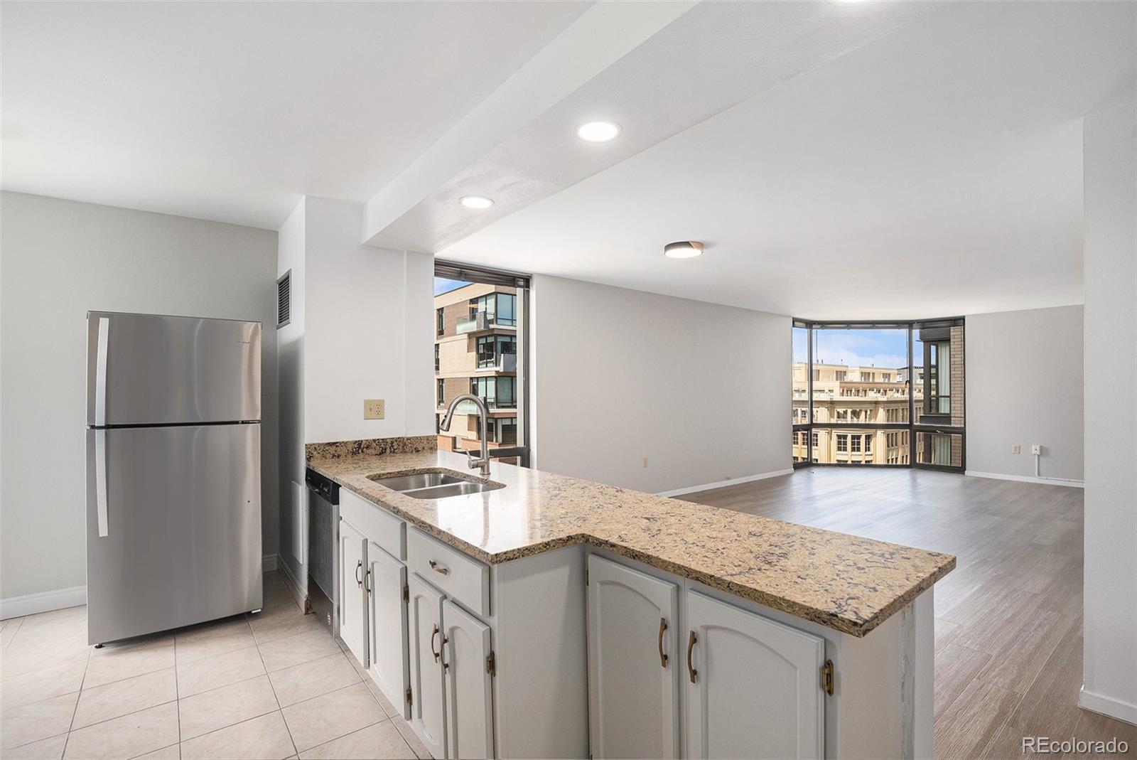 MLS Image #5 for 1625  larimer street,denver, Colorado