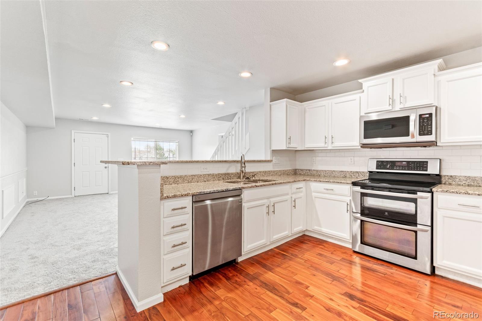 MLS Image #3 for 1461 s danube way,aurora, Colorado