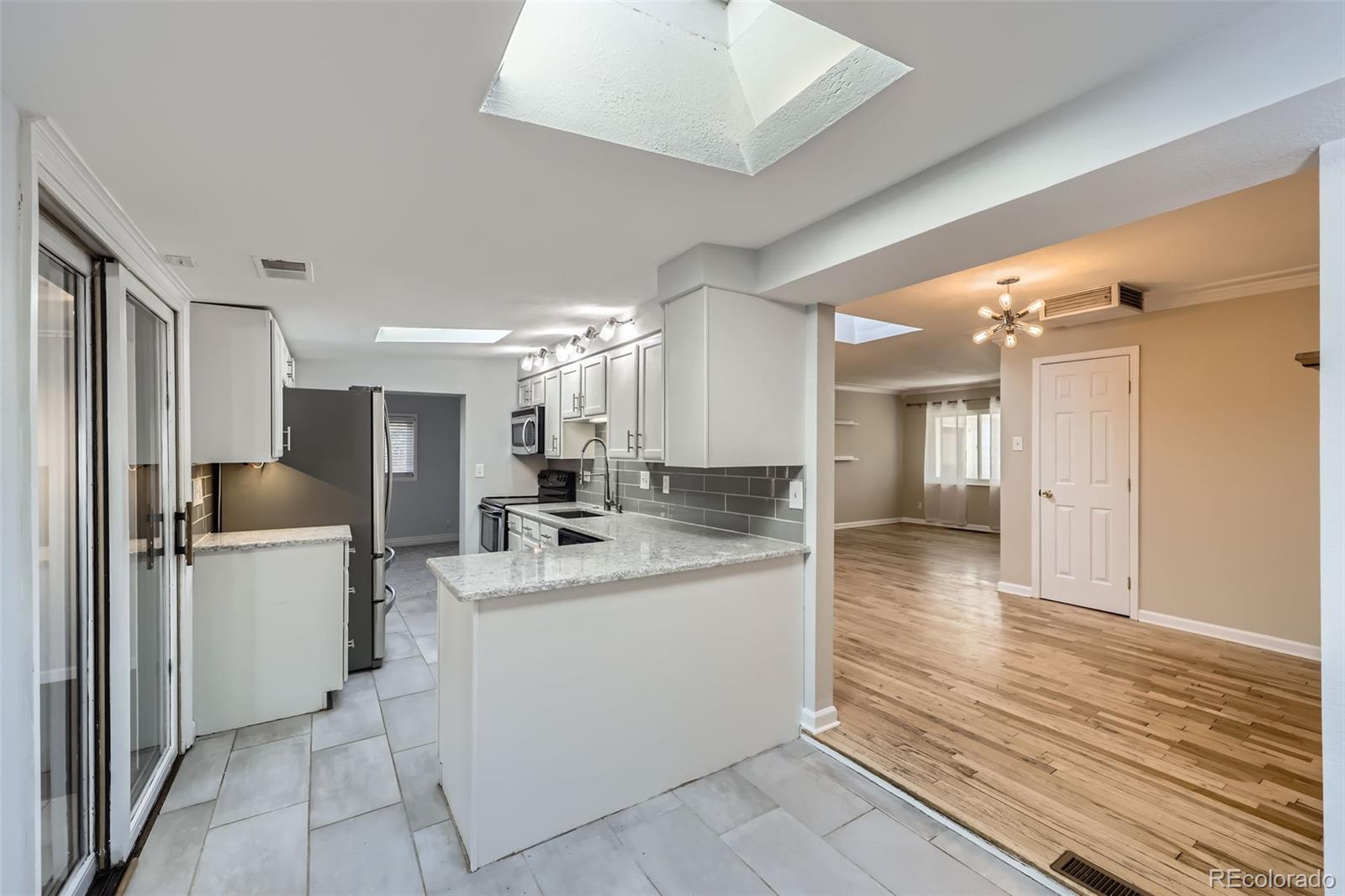 MLS Image #16 for 3353 s glencoe street,denver, Colorado
