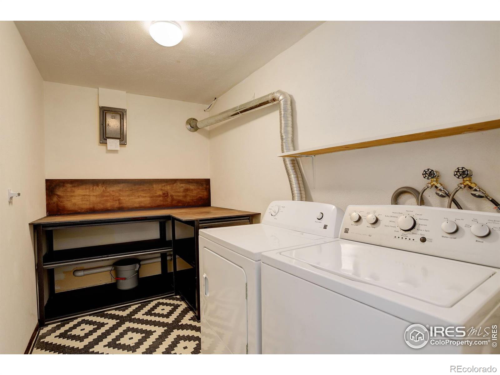 MLS Image #26 for 4  porphyry view,jamestown, Colorado