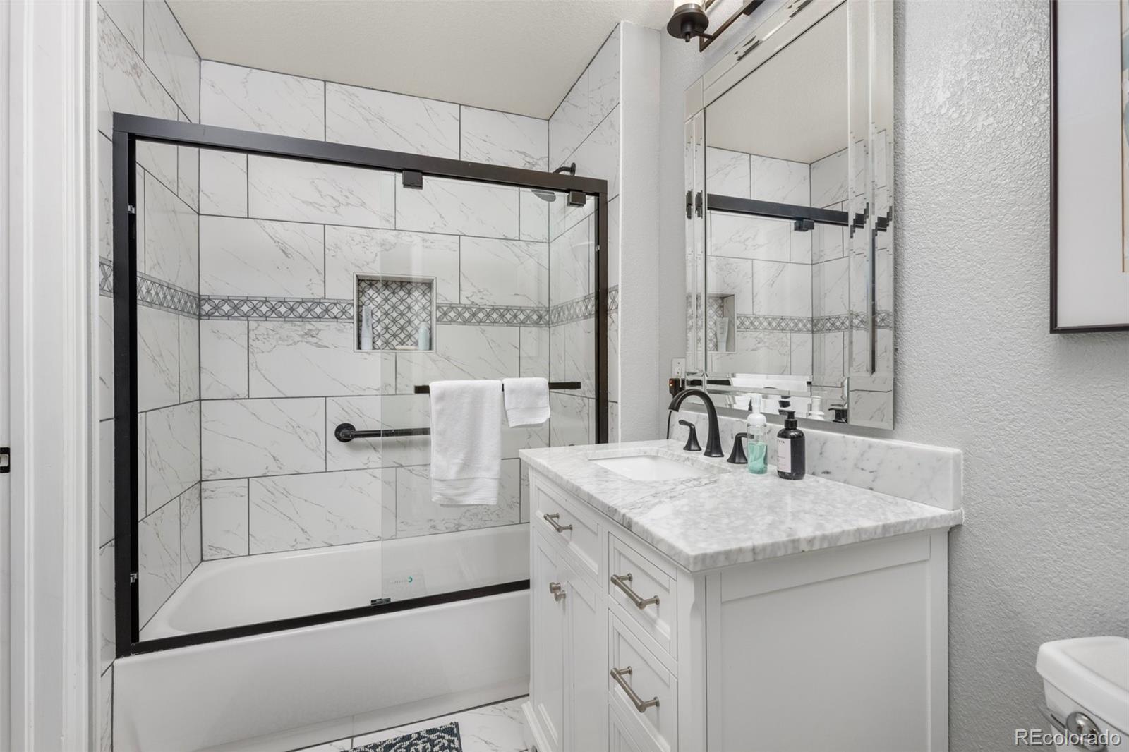 MLS Image #14 for 4385 s balsam street,littleton, Colorado